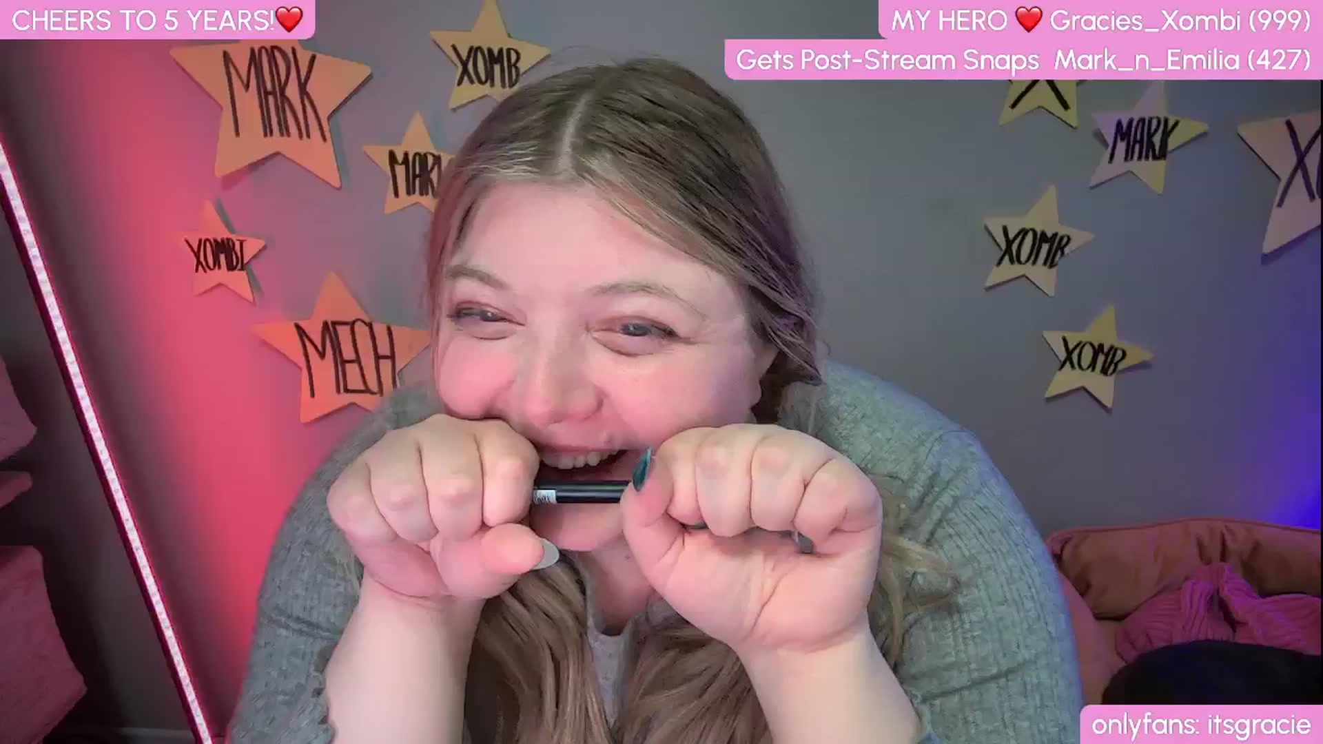 Gallery image thumbnail from Gracie's myfreecams stream on, 01/20/2025, 01:32 image 7 of 20