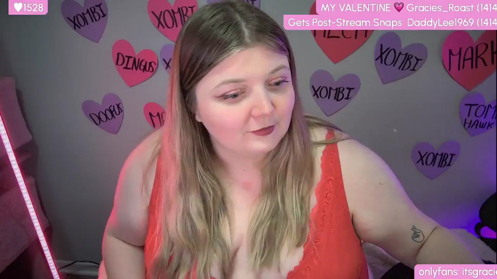 Gallery image thumbnail from Gracie's myfreecams stream on, 02/13/2025, 01:43 image 1 of 20