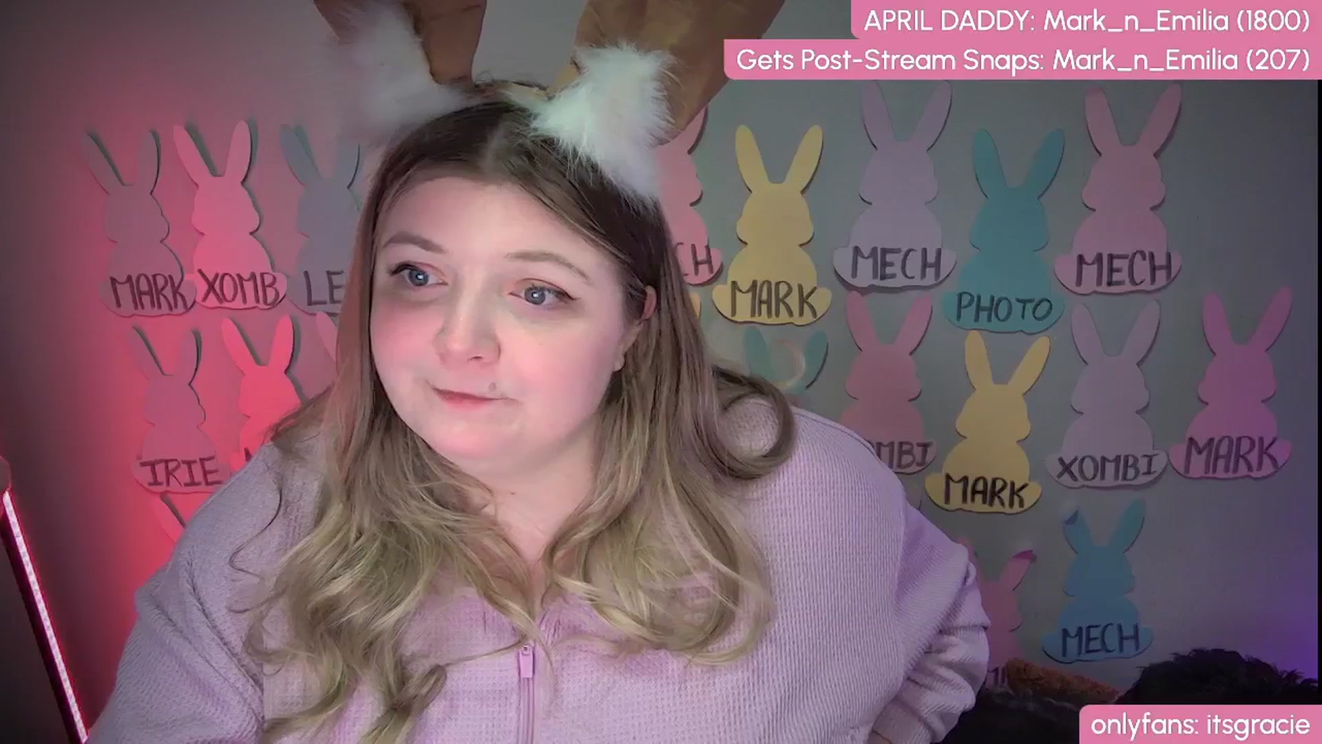 Gallery image thumbnail from Gracie's myfreecams stream on, 04/21/2025, 01:21 image 18 of 20
