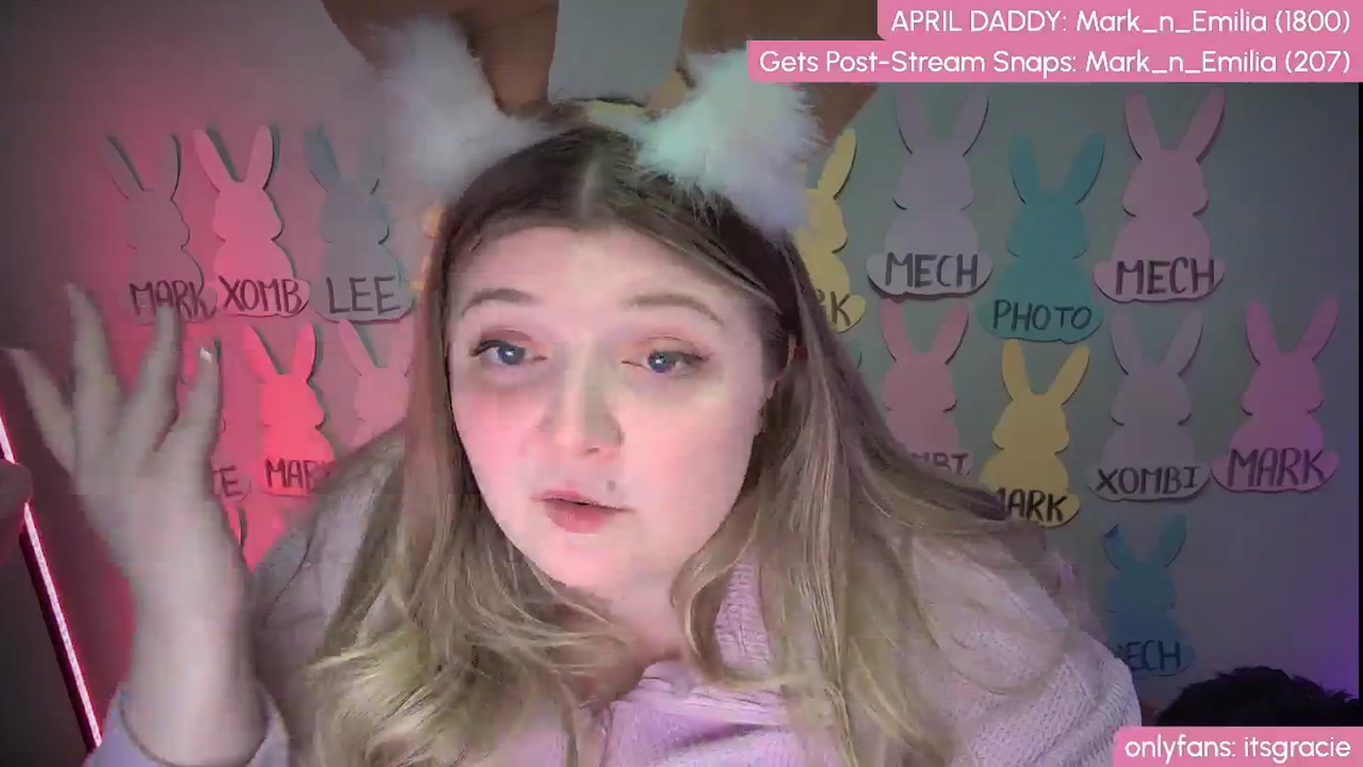 Gallery image thumbnail from Gracie's myfreecams stream on, 04/21/2025, 01:21 image 19 of 20