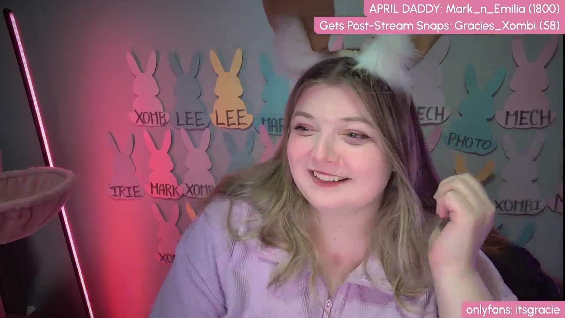 Gallery image thumbnail from Gracie's myfreecams stream on, 04/21/2025, 01:21 image 2 of 20