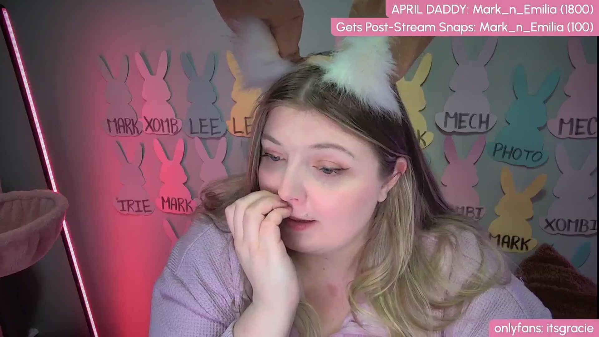 Gallery image thumbnail from Gracie's myfreecams stream on, 04/21/2025, 01:21 image 8 of 20