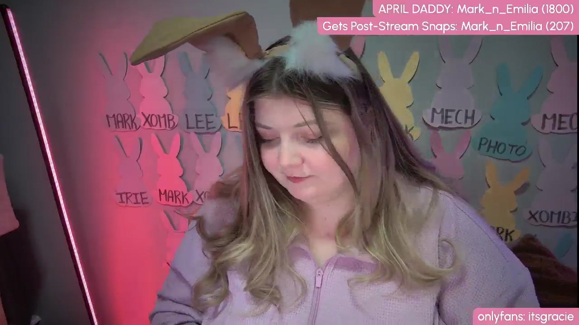 Gallery image thumbnail from Gracie's myfreecams stream on, 04/21/2025, 01:21 image 12 of 20