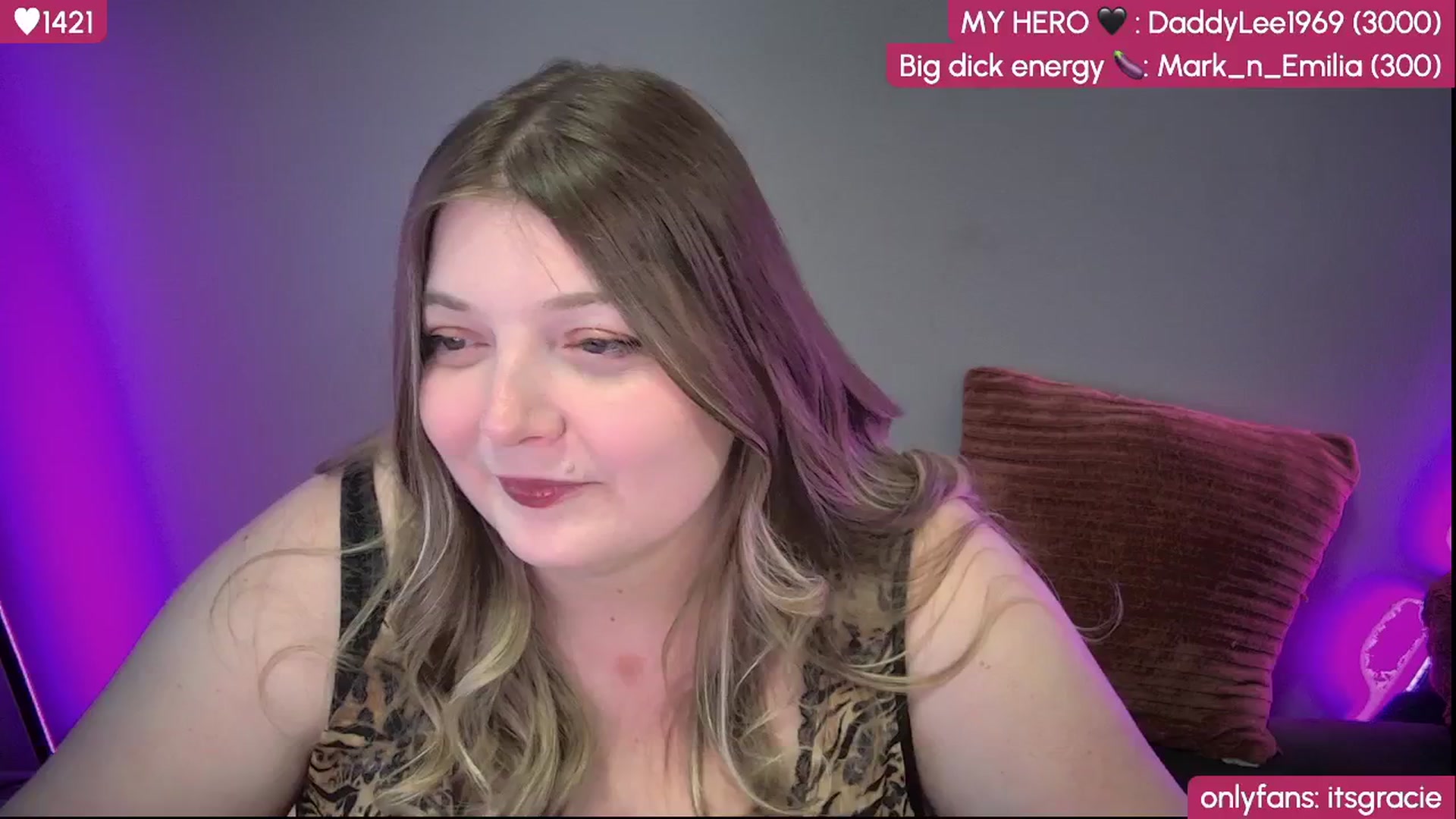 Gallery image thumbnail from Gracie's myfreecams stream on, 07/24/2025, 01:08 image 11 of 20