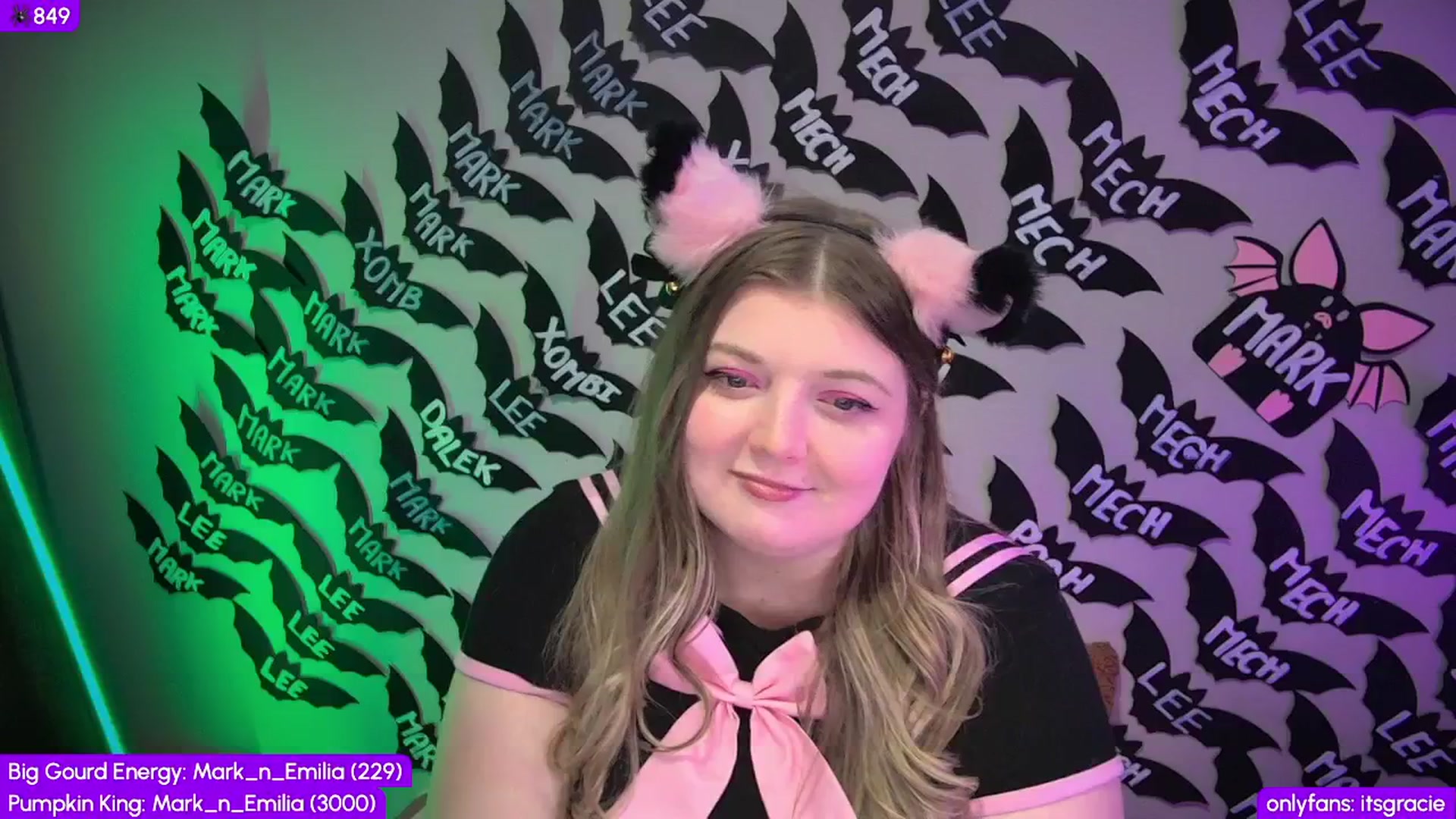 Gallery image thumbnail from Gracie's myfreecams stream on, 10/22/2025, 24:43 image 14 of 20