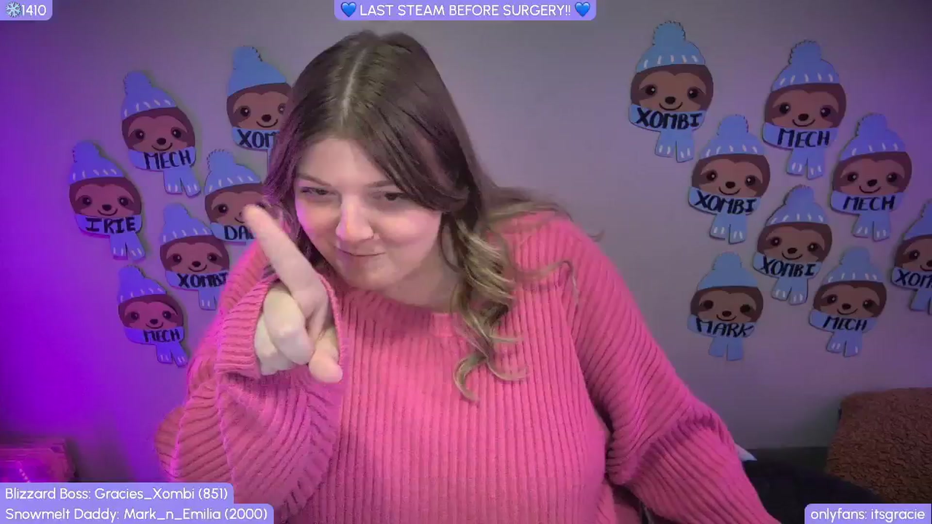 Gallery image thumbnail from Gracie's myfreecams stream on, 11/19/2025, 24:53 image 1 of 20