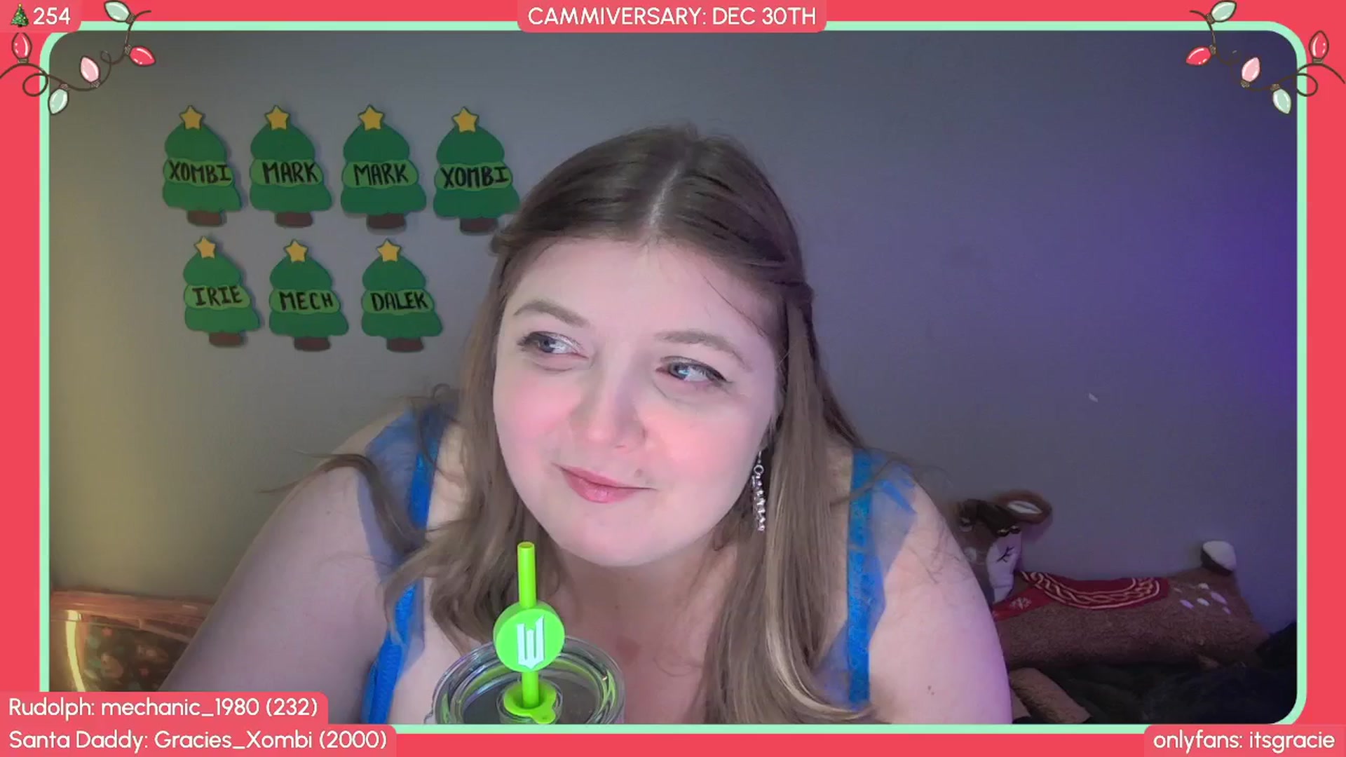 Gallery image thumbnail from Gracie's myfreecams stream on, 12/04/2025, 01:11 image 6 of 20