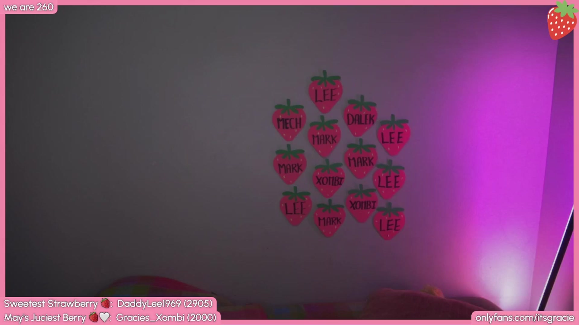 Gallery image thumbnail from Gracie's myfreecams stream on, 05/03/2026, 24:58 image 17 of 20