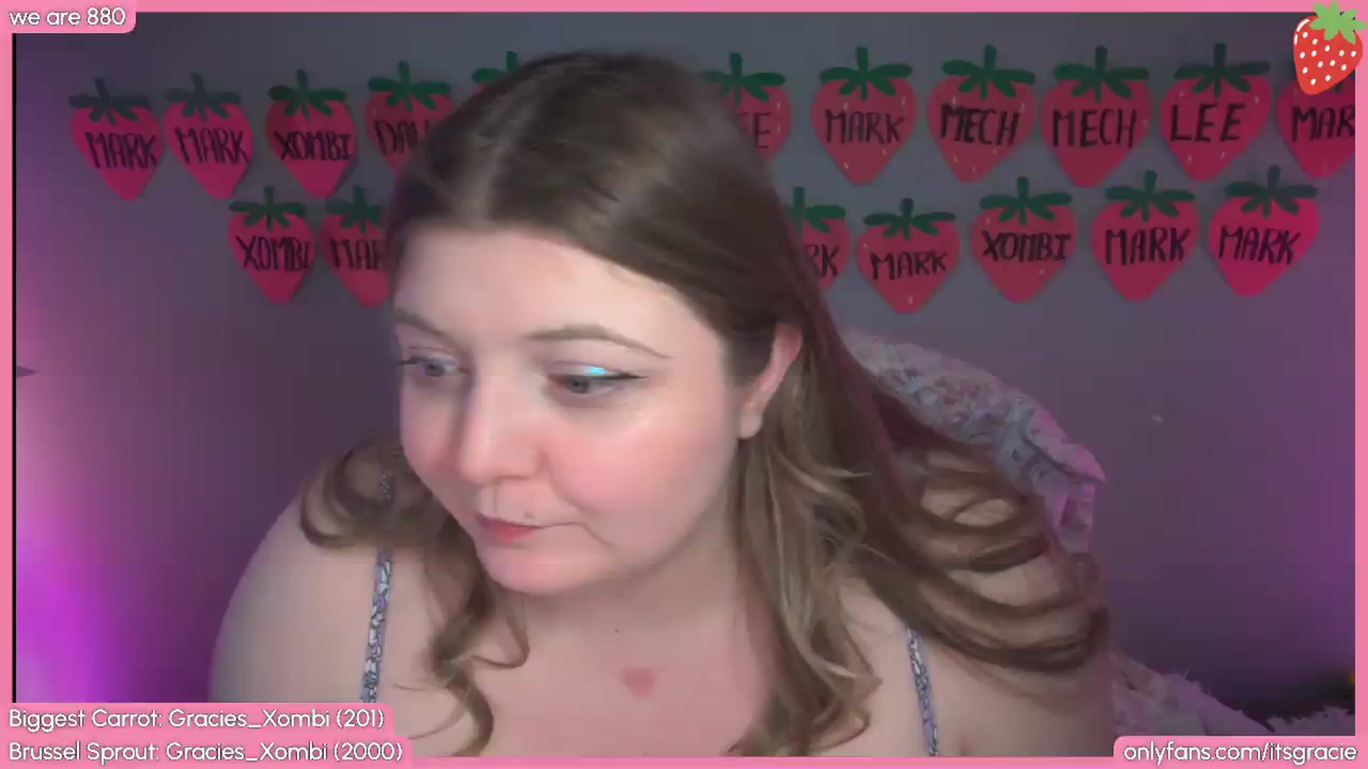Gallery image thumbnail from Gracie's myfreecams stream on, 05/11/2026, 24:13 image 17 of 20