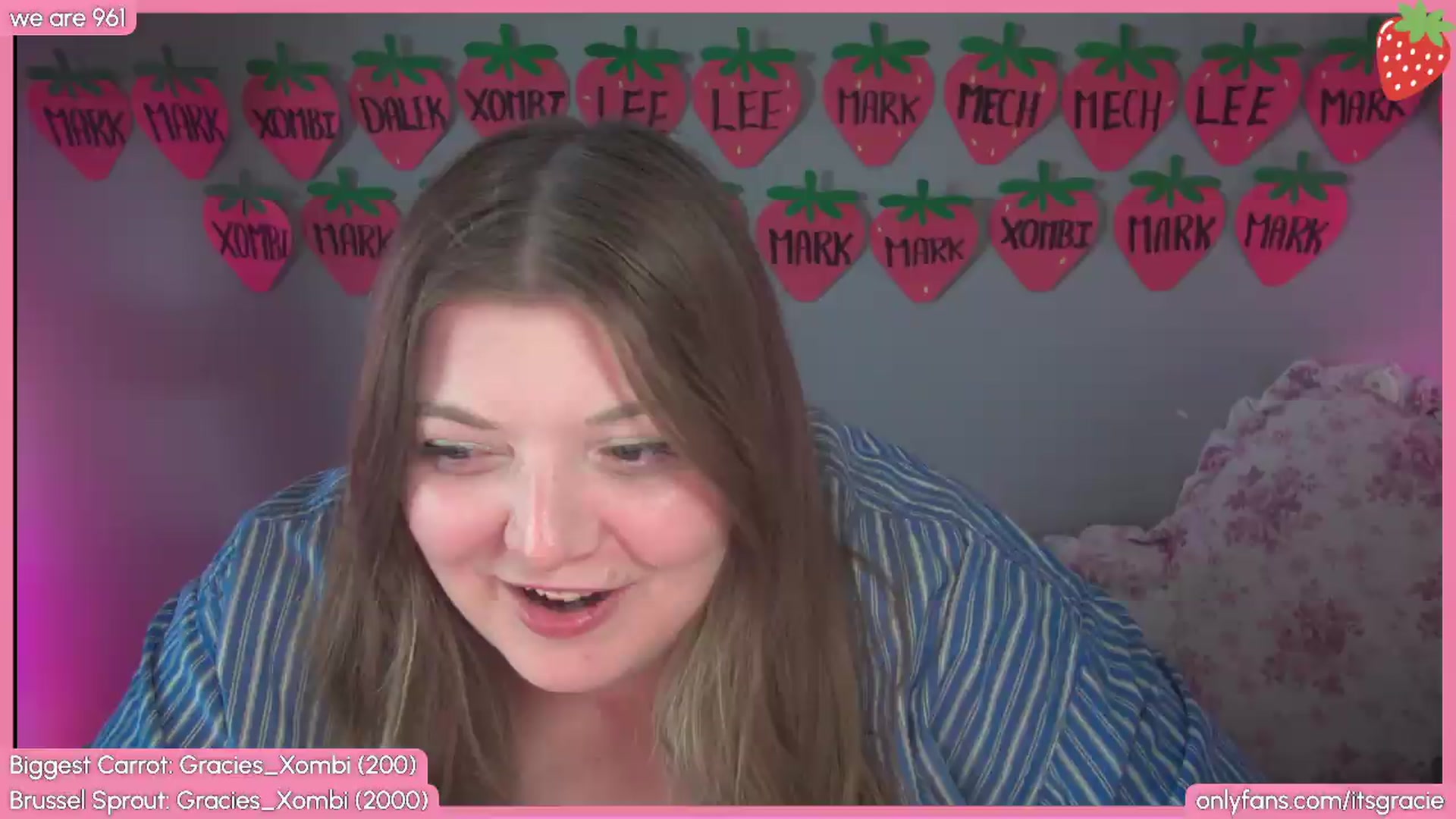 Gallery image thumbnail from Gracie's myfreecams stream on, 05/12/2026, 01:08 image 1 of 20