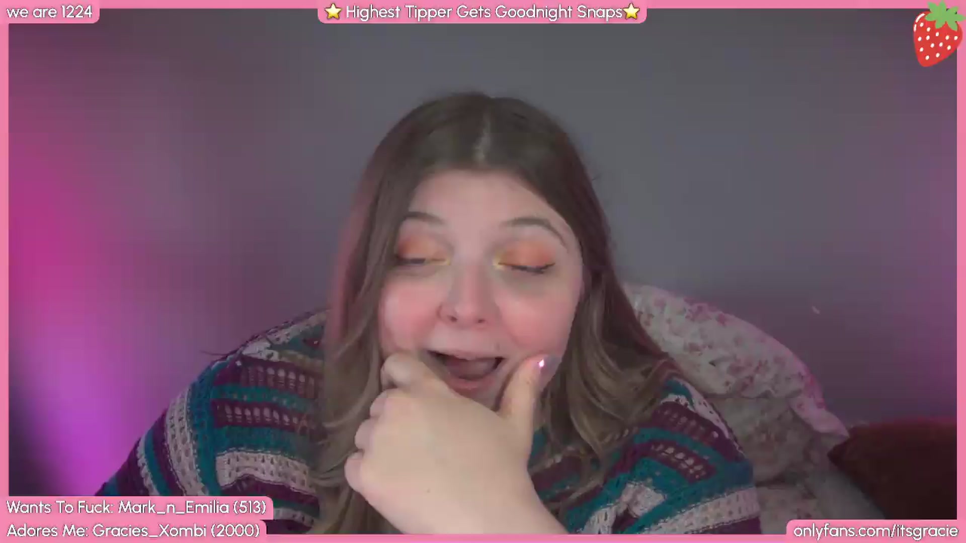 Gallery image thumbnail from Gracie's myfreecams stream on, 05/26/2026, 24:36 image 15 of 20