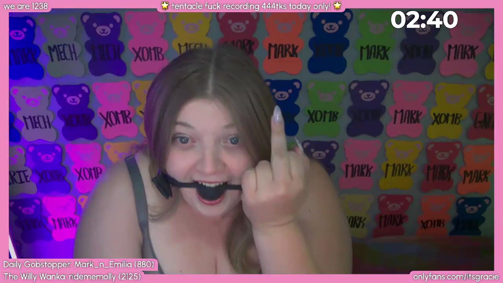 Gallery image thumbnail from Gracie's myfreecams stream on, 08/25/2026, 24:00 image 19 of 20