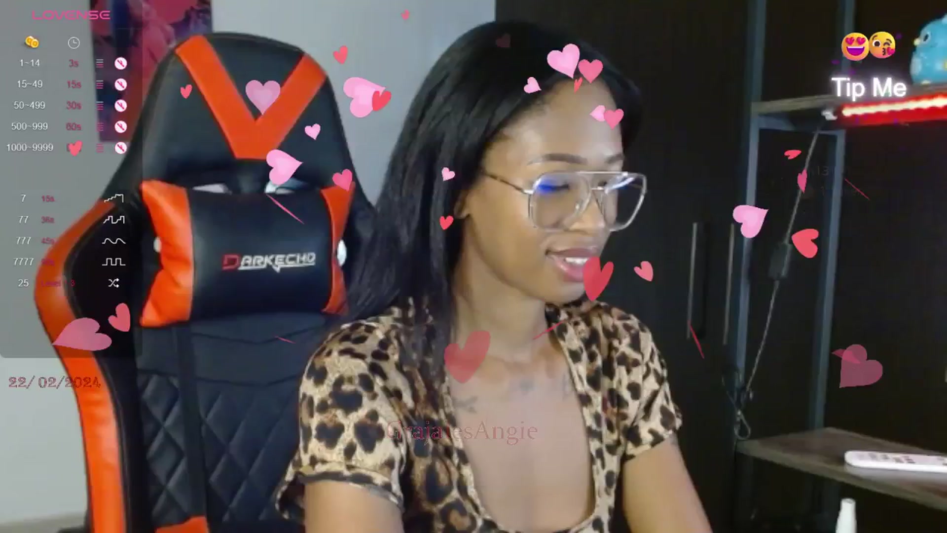 Gallery image thumbnail from GrajalesAngie's myfreecams stream on, 01/22/2024, 12:28 image 1 of 20