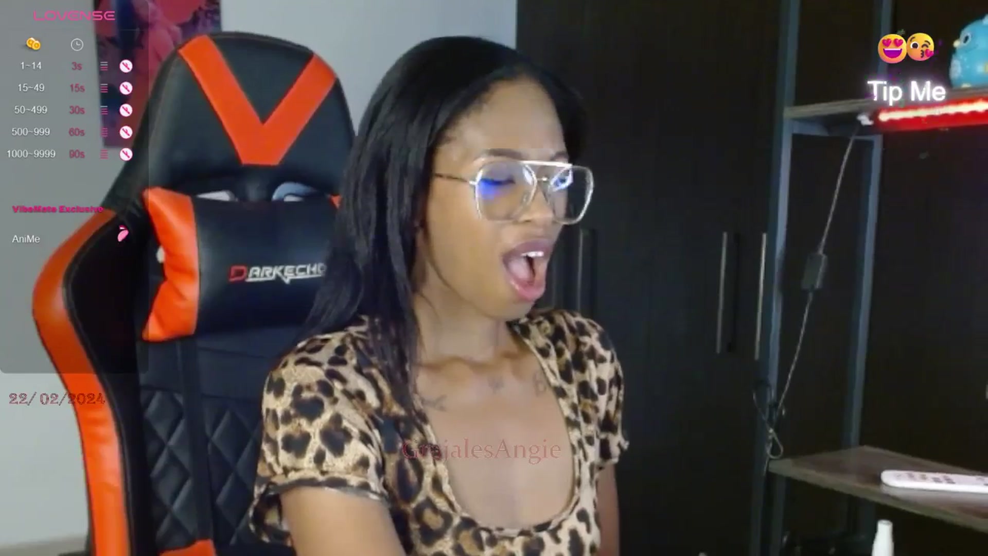 Gallery image thumbnail from GrajalesAngie's myfreecams stream on, 01/22/2024, 12:28 image 3 of 20