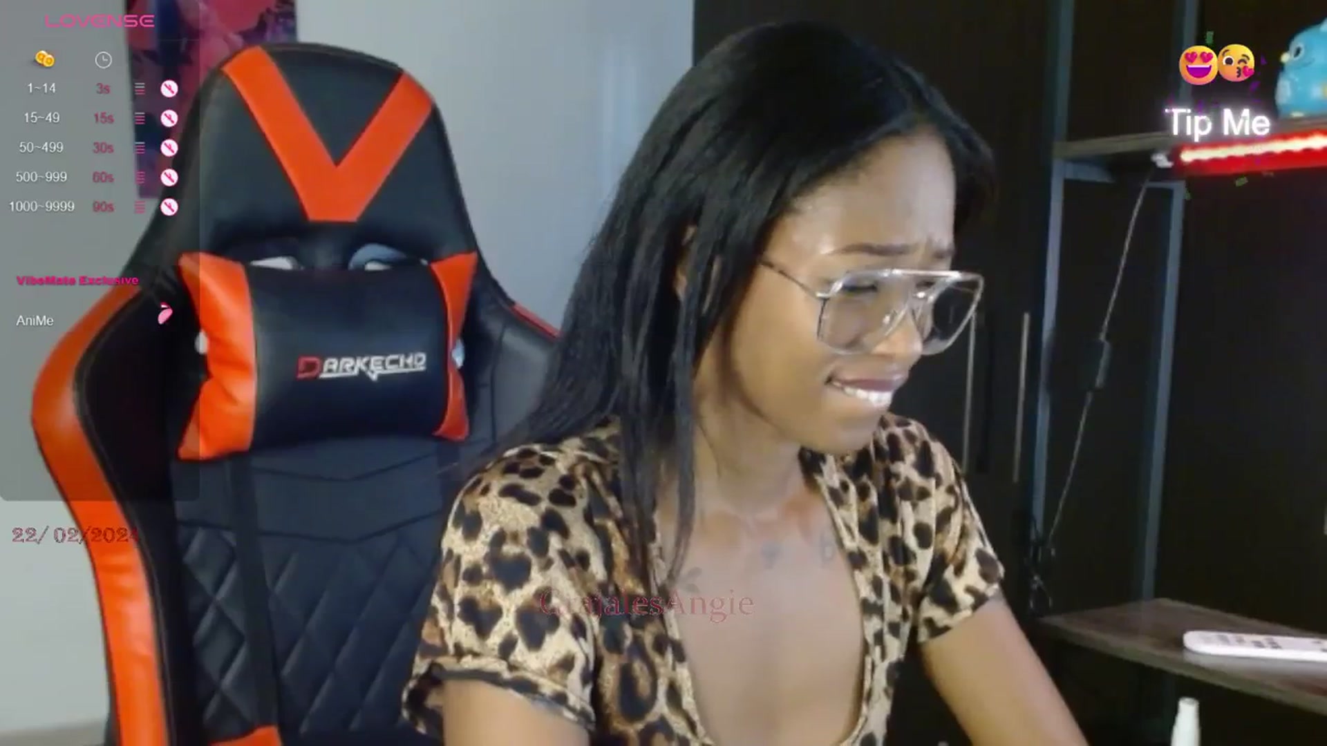 Gallery image thumbnail from GrajalesAngie's myfreecams stream on, 01/22/2024, 12:28 image 4 of 20