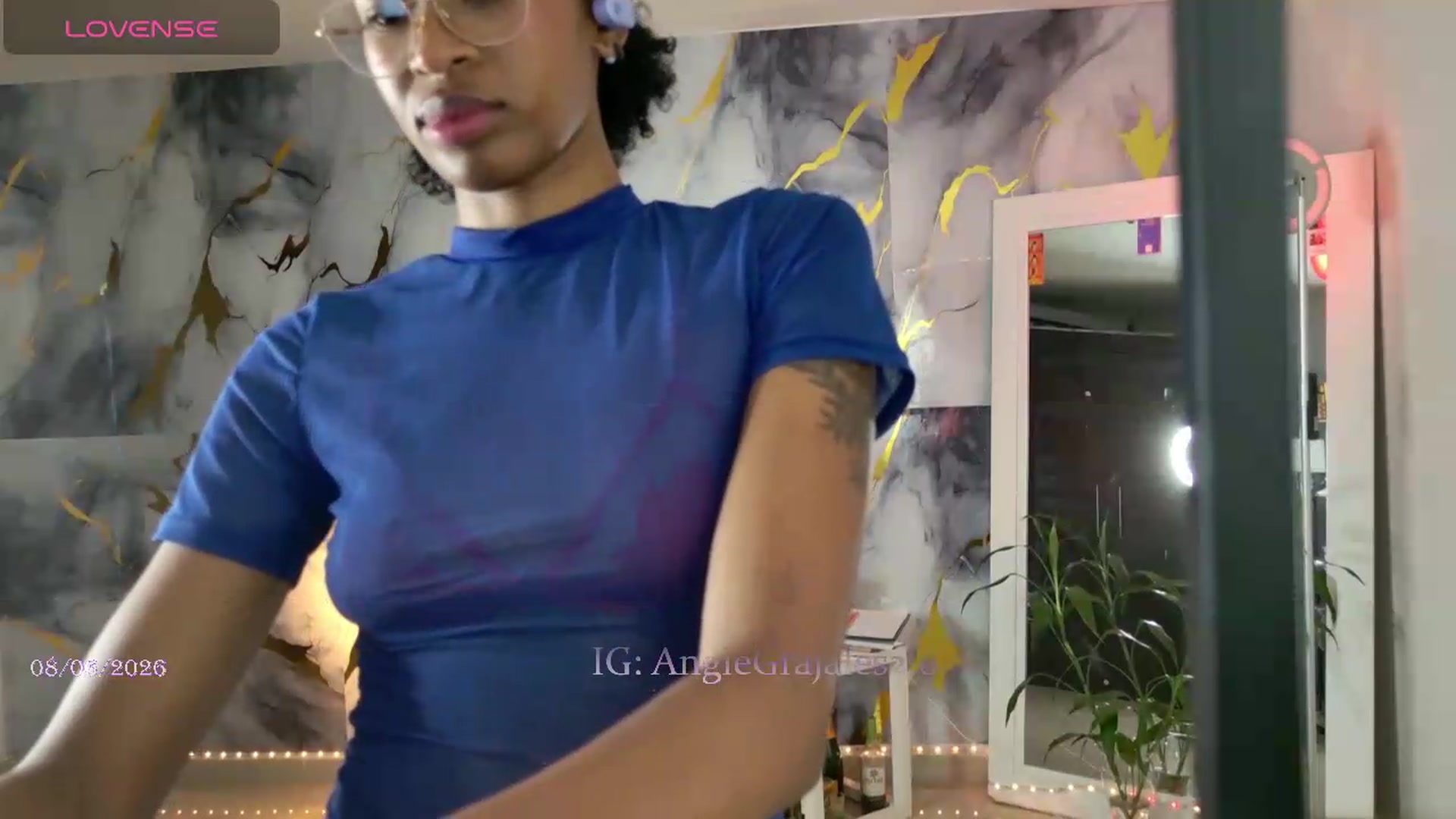 Gallery image thumbnail from GrajalesAngie's myfreecams stream on, 06/08/2026, 18:02 image 12 of 20