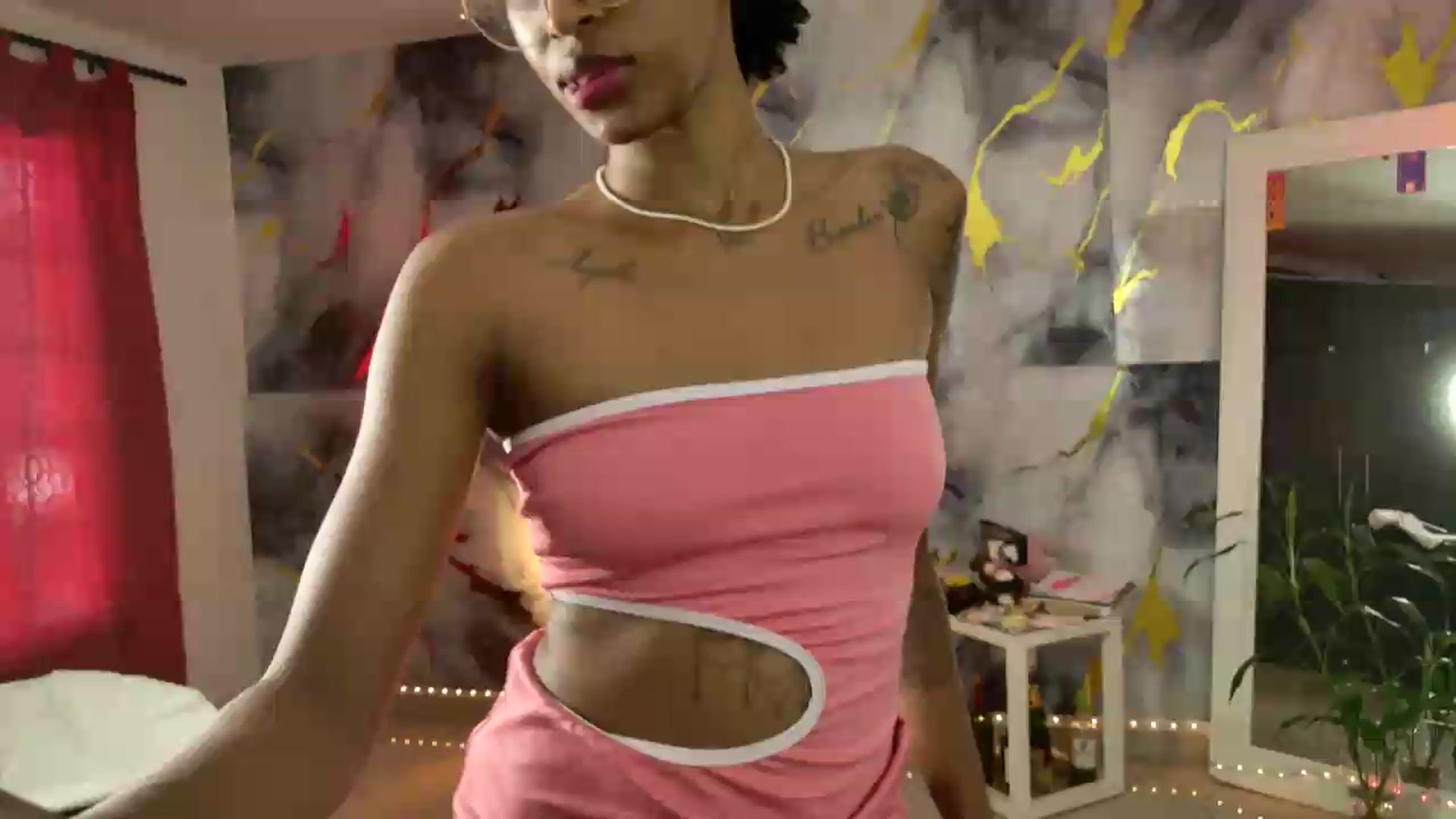Gallery image thumbnail from GrajalesAngie's myfreecams stream on, 06/12/2026, 17:07 image 12 of 20