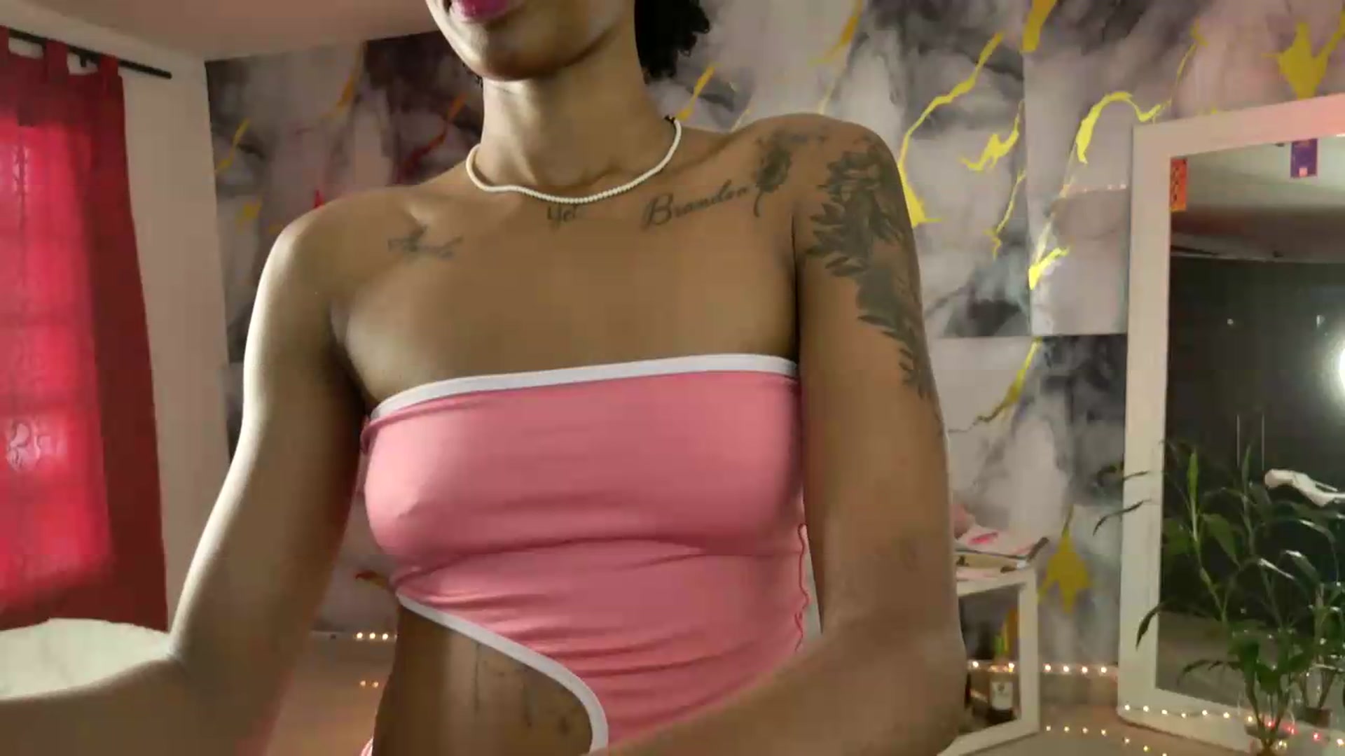 Gallery image thumbnail from GrajalesAngie's myfreecams stream on, 06/12/2026, 17:07 image 14 of 20