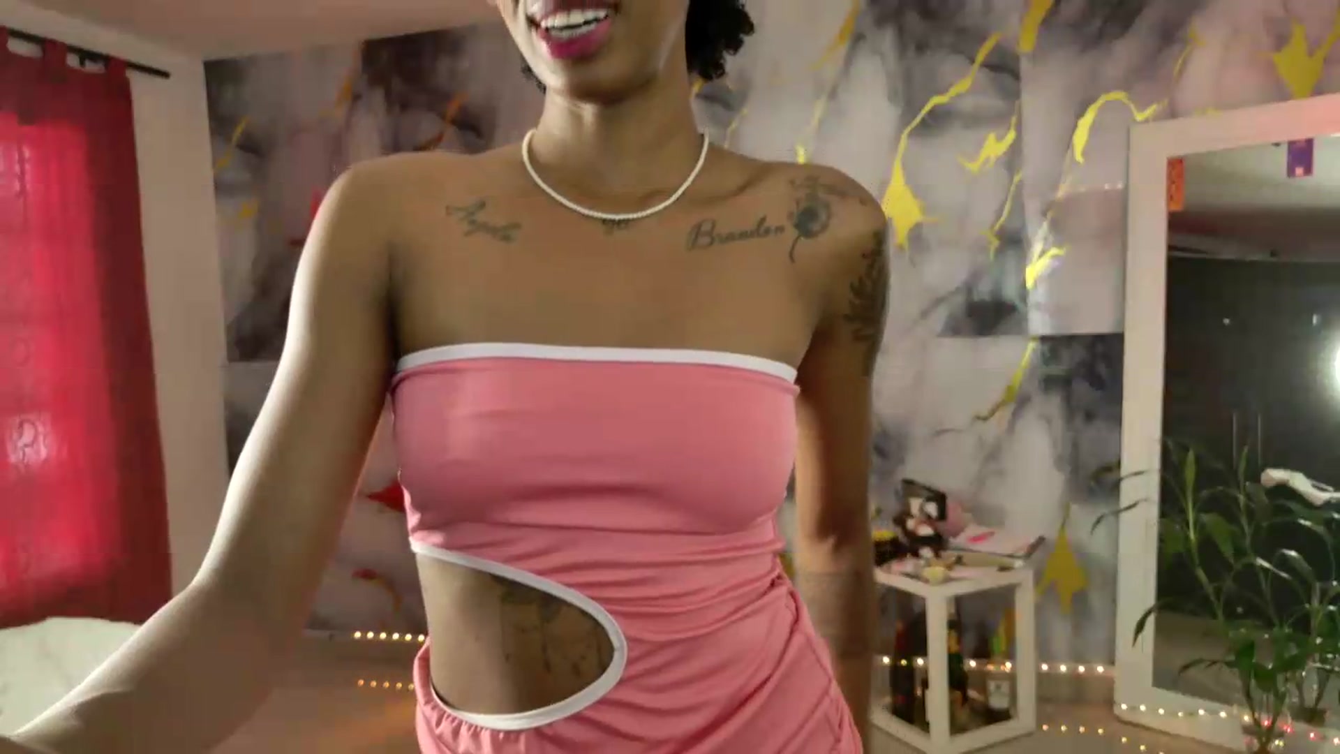 Gallery image thumbnail from GrajalesAngie's myfreecams stream on, 06/12/2026, 17:07 image 9 of 20
