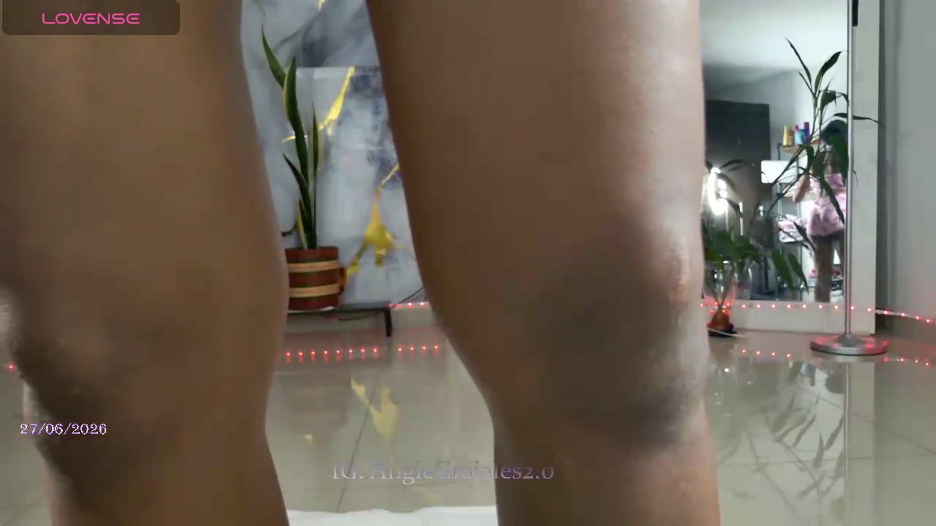 Gallery image thumbnail from GrajalesAngie's myfreecams stream on, 06/27/2026, 11:21 image 19 of 20