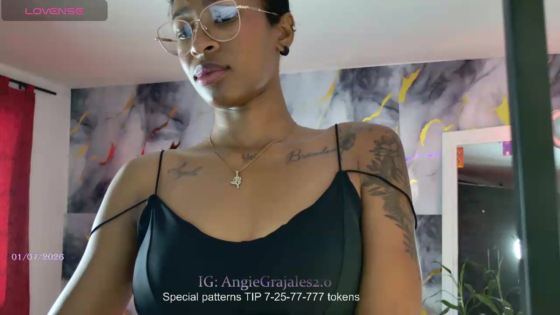 Gallery image thumbnail from GrajalesAngie's myfreecams stream on, 07/01/2026, 17:11 image 15 of 20