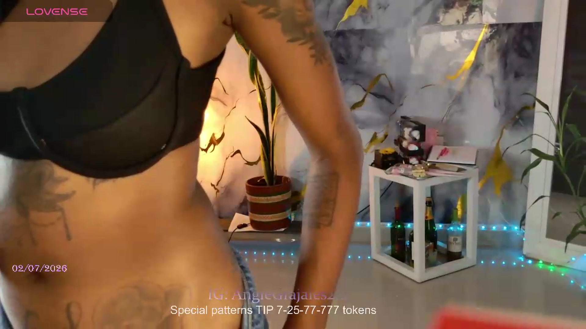 Gallery image thumbnail from GrajalesAngie's myfreecams stream on, 07/02/2026, 16:01 image 19 of 20