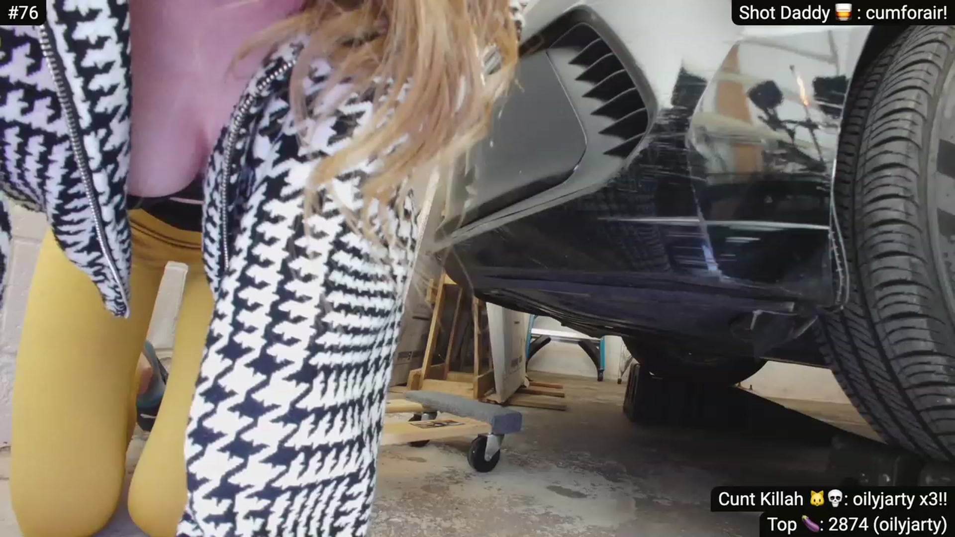 Gallery image thumbnail from GreaseMonkkey's myfreecams stream on, 04/02/2023, 07:43 image 9 of 20