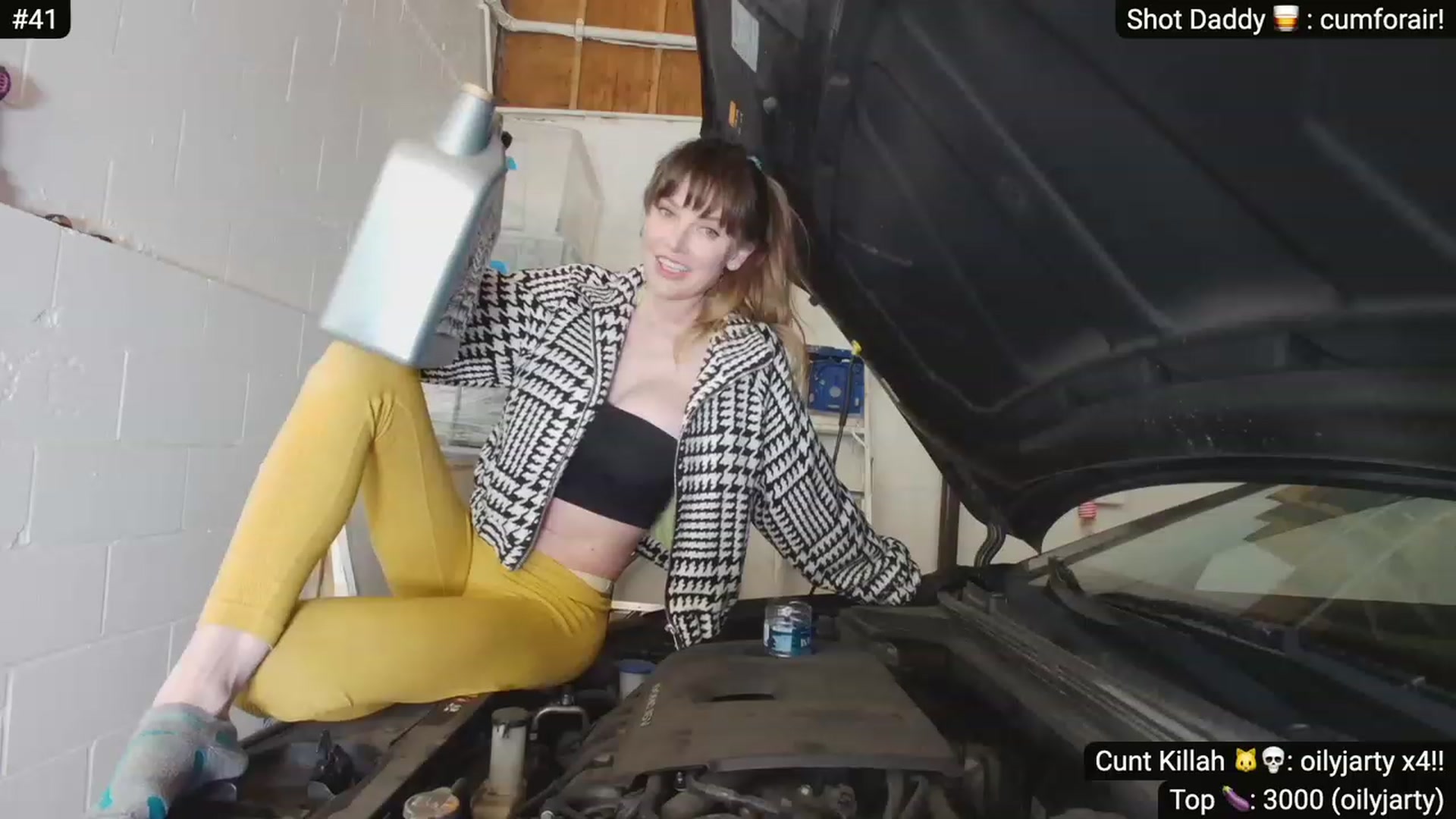 Gallery image thumbnail from GreaseMonkkey's myfreecams stream on, 04/02/2023, 09:13 image 7 of 20