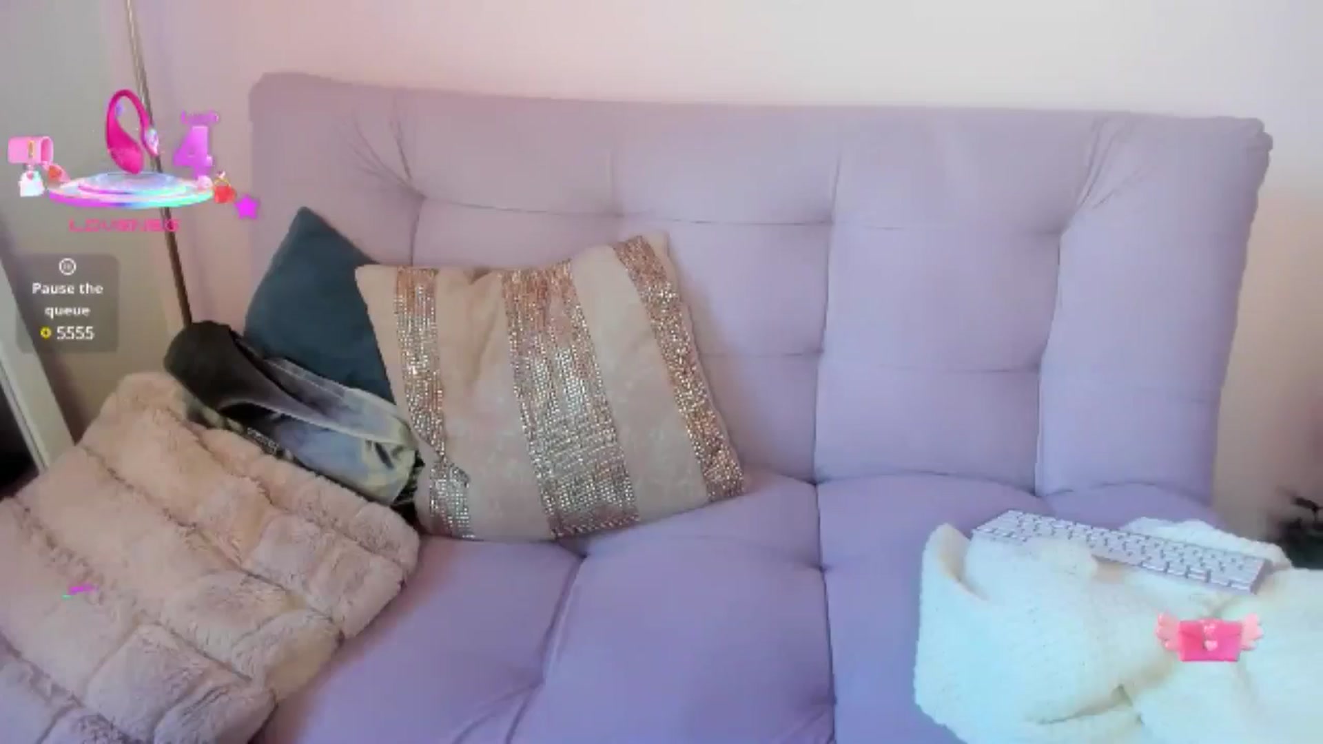Gallery image thumbnail from Greeicywells's myfreecams stream on, 06/15/2025, 14:21 image 10 of 20