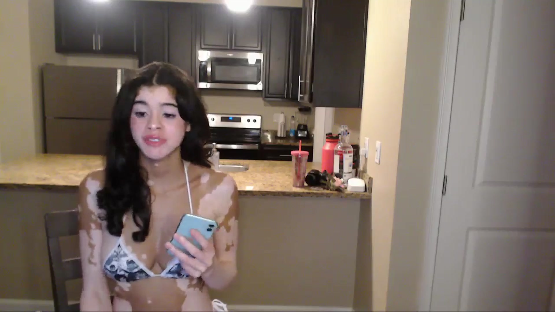 Gallery image thumbnail from GreenJade's myfreecams stream on, 05/02/2024, 08:26 image 4 of 20