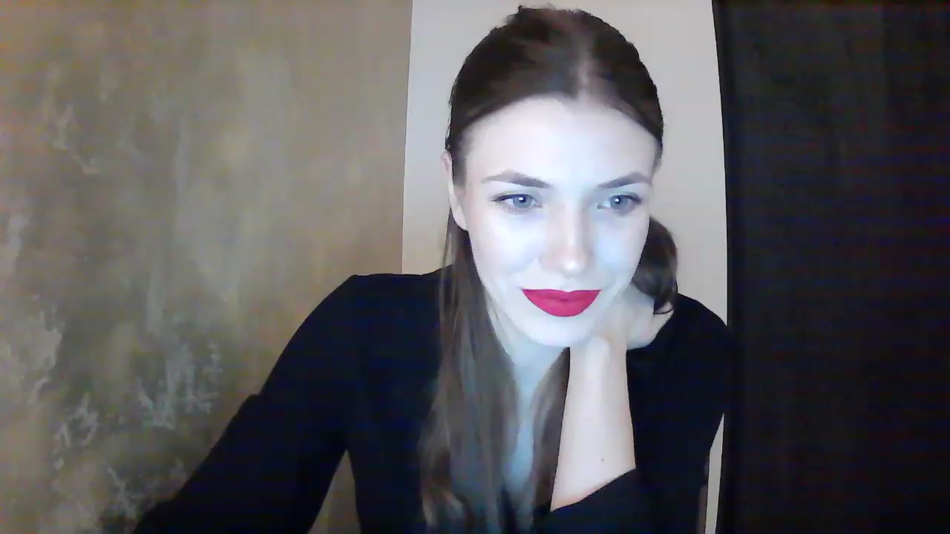 Gallery image thumbnail from GreenKittyy's myfreecams stream on, 12/02/2022, 24:03 image 2 of 20
