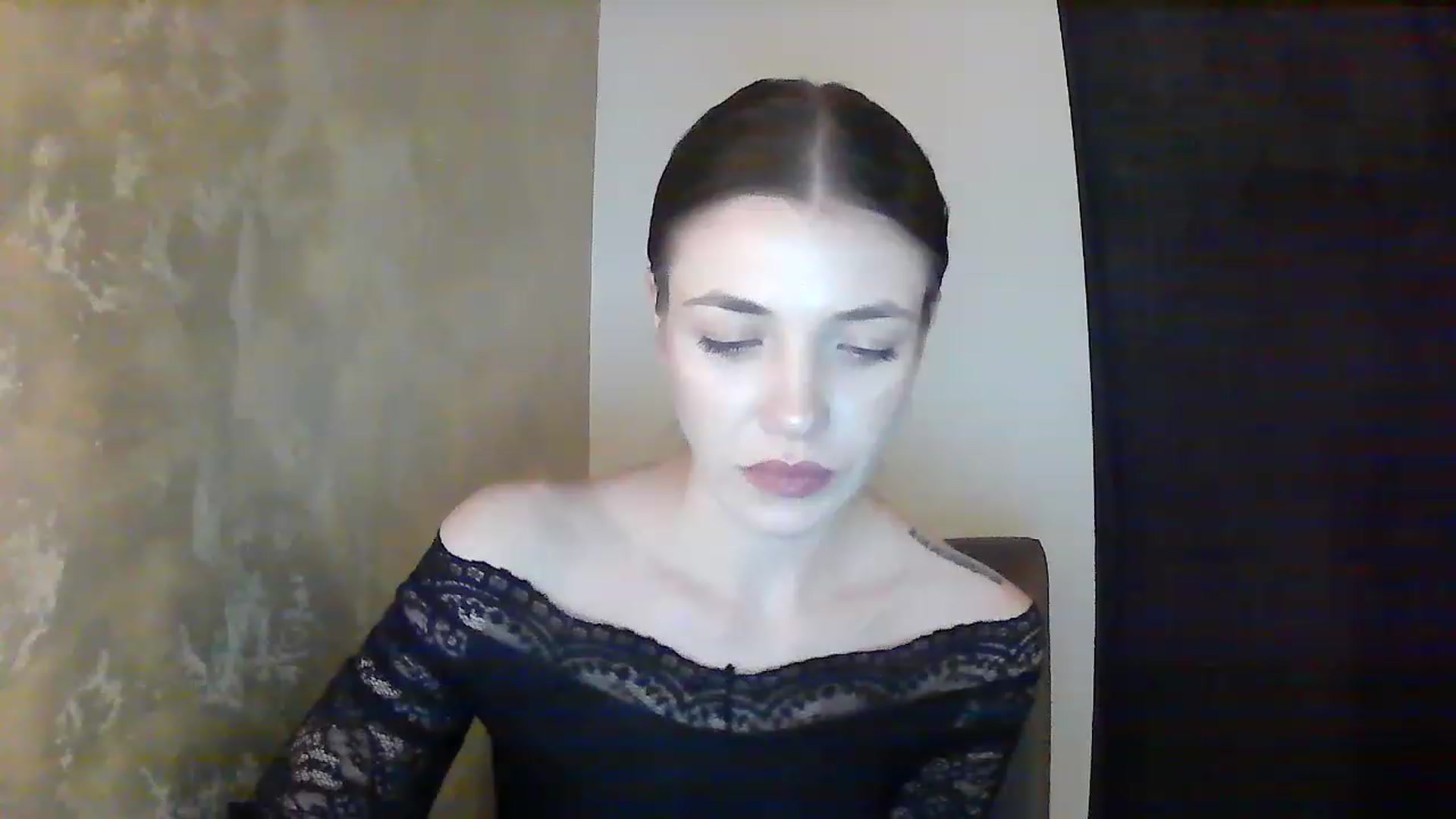 Gallery image thumbnail from GreenKittyy's myfreecams stream on, 12/03/2022, 01:25 image 4 of 20