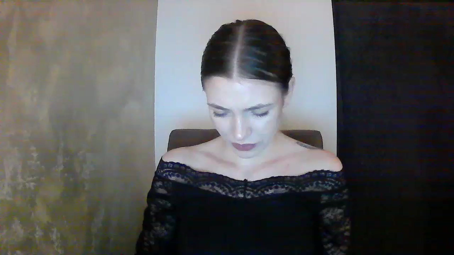 Gallery image thumbnail from GreenKittyy's myfreecams stream on, 12/03/2022, 01:25 image 17 of 20