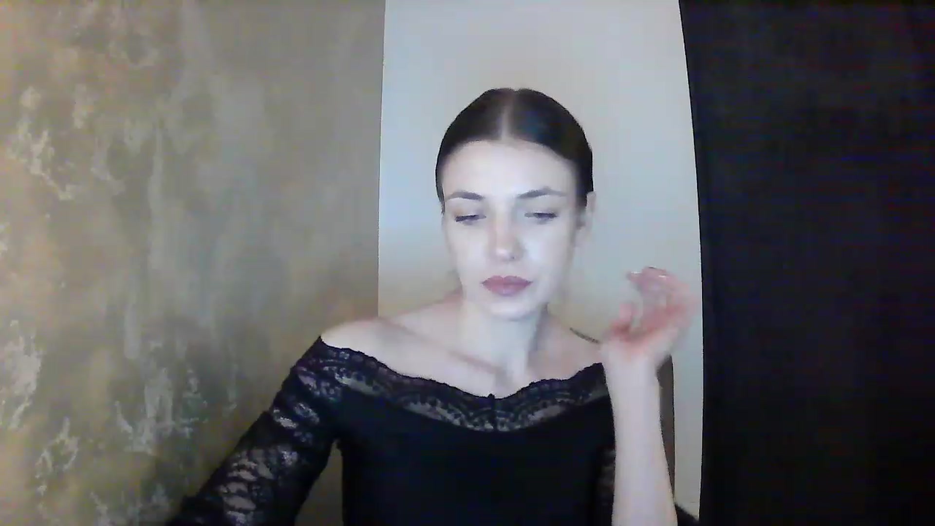 Gallery image thumbnail from GreenKittyy's myfreecams stream on, 12/03/2022, 01:25 image 6 of 20
