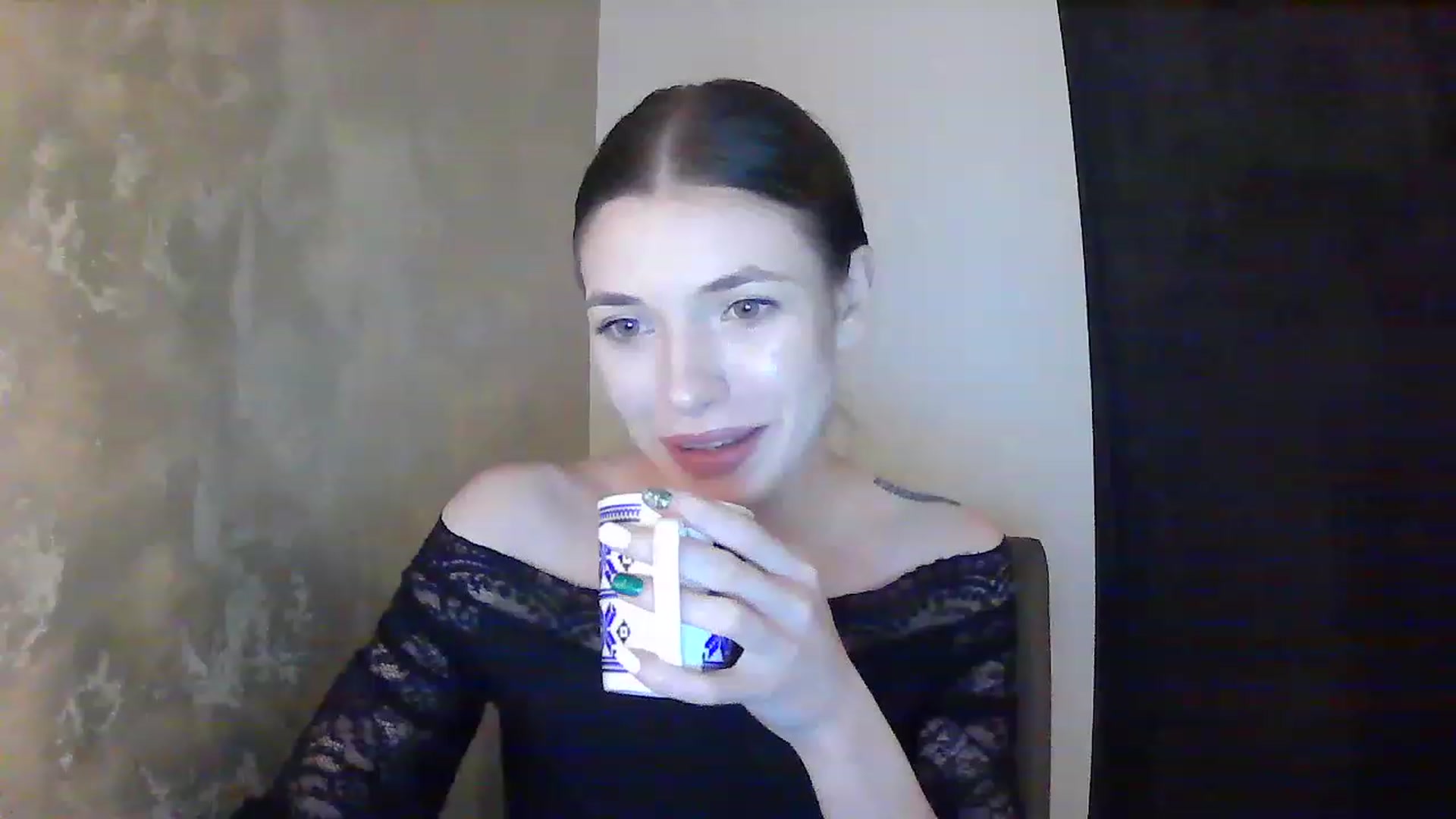 Gallery image thumbnail from GreenKittyy's myfreecams stream on, 12/03/2022, 01:25 image 1 of 20