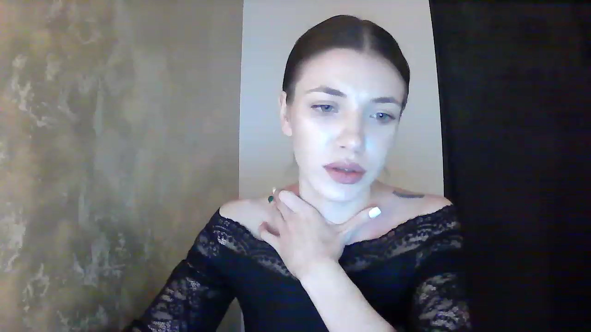 Gallery image thumbnail from GreenKittyy's myfreecams stream on, 12/03/2022, 01:25 image 12 of 20