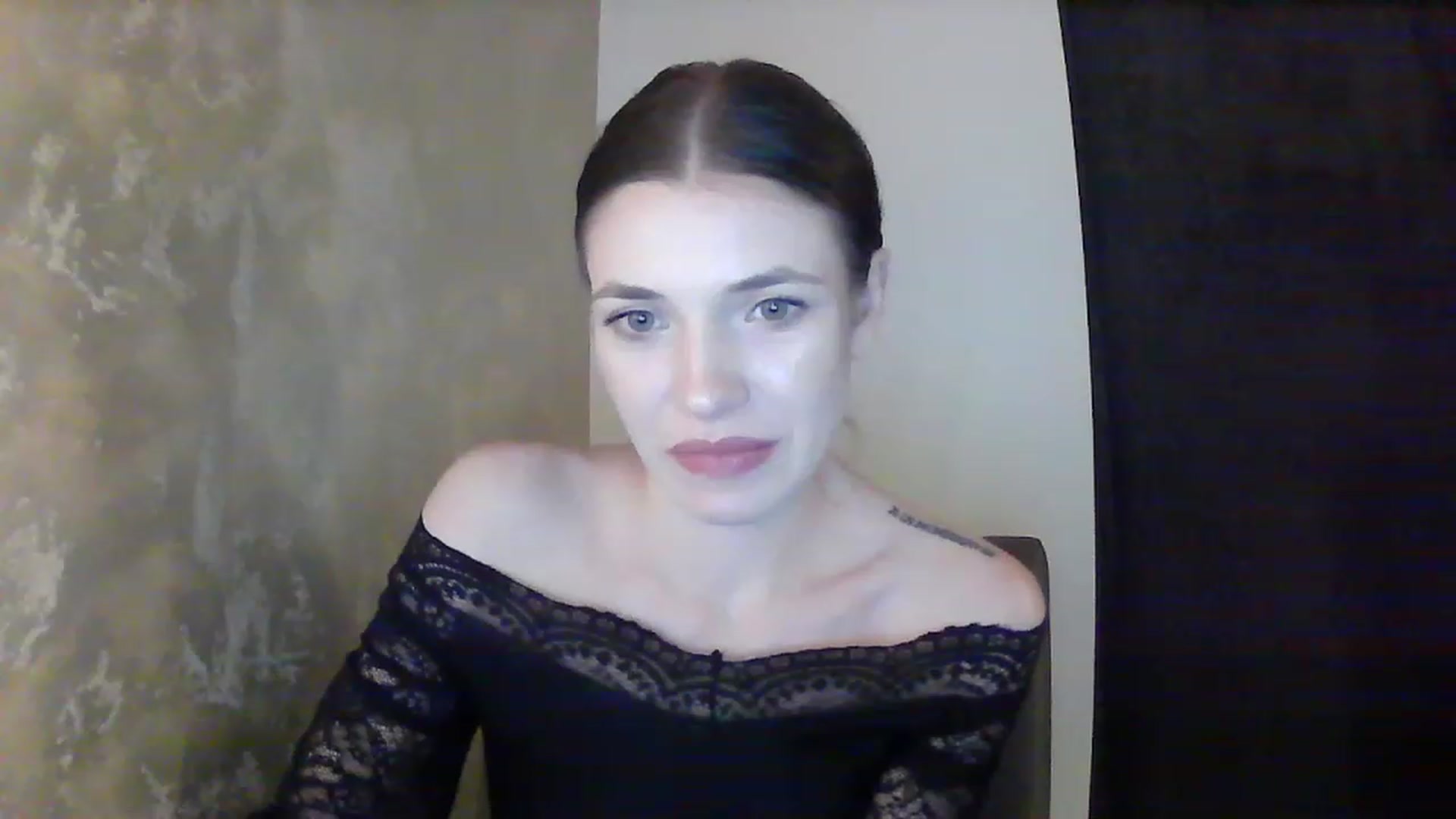 Gallery image thumbnail from GreenKittyy's myfreecams stream on, 12/03/2022, 01:25 image 6 of 20