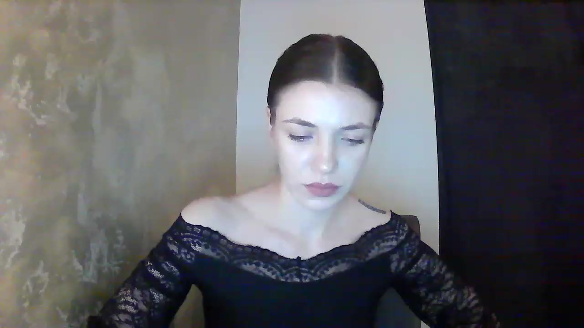 Gallery image thumbnail from GreenKittyy's myfreecams stream on, 12/03/2022, 01:25 image 12 of 20