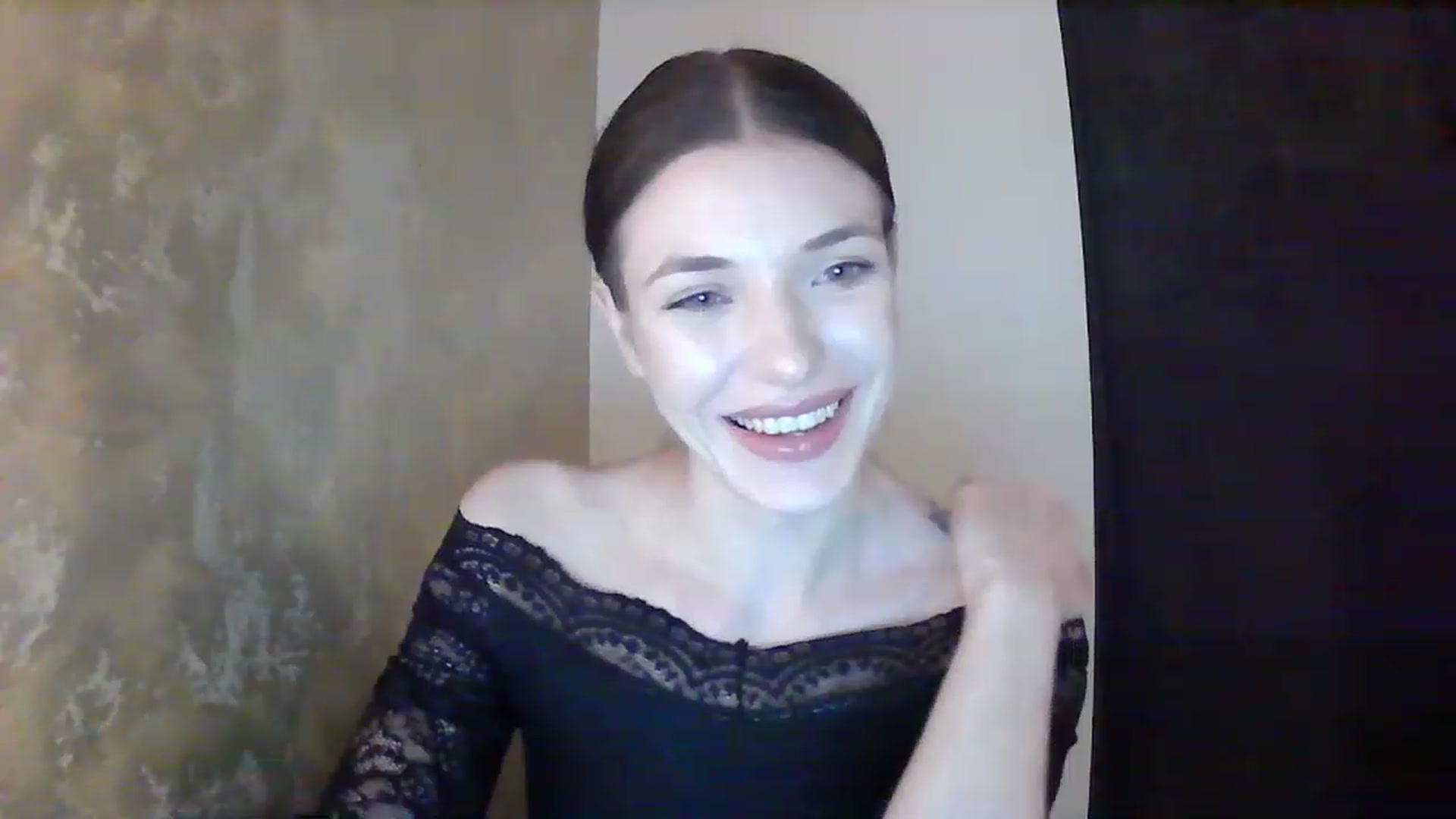 Gallery image thumbnail from GreenKittyy's myfreecams stream on, 12/03/2022, 01:25 image 3 of 20