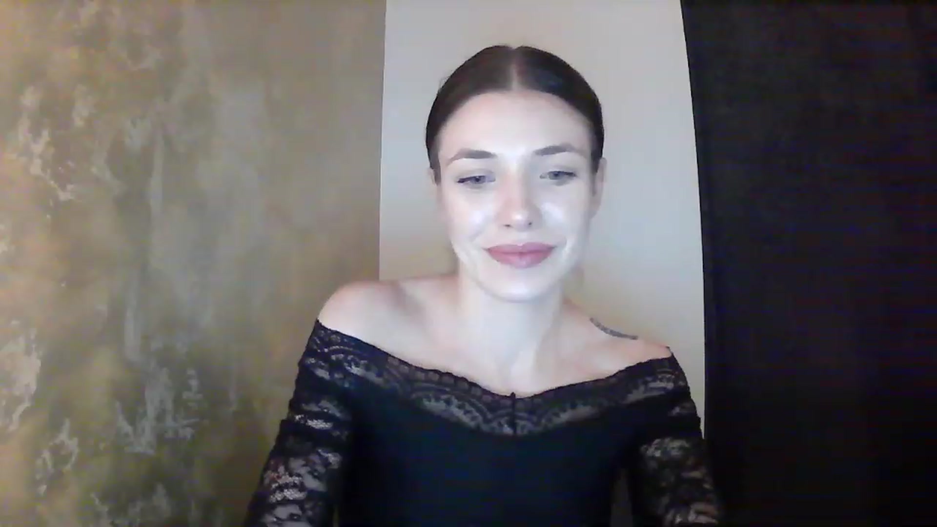 Gallery image thumbnail from GreenKittyy's myfreecams stream on, 12/03/2022, 01:25 image 5 of 20