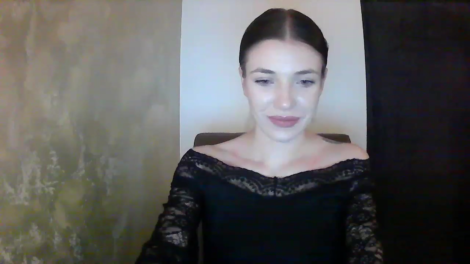Gallery image thumbnail from GreenKittyy's myfreecams stream on, 12/03/2022, 01:25 image 16 of 20