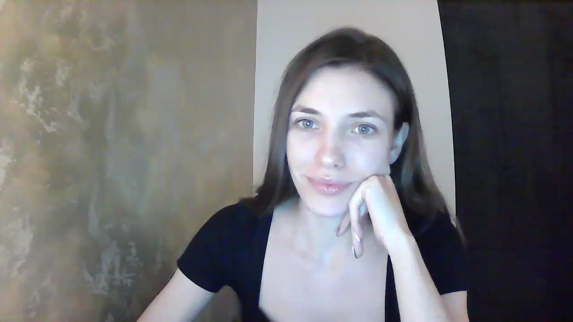 Gallery image thumbnail from GreenKittyy's myfreecams stream on, 12/04/2022, 01:33 image 12 of 20