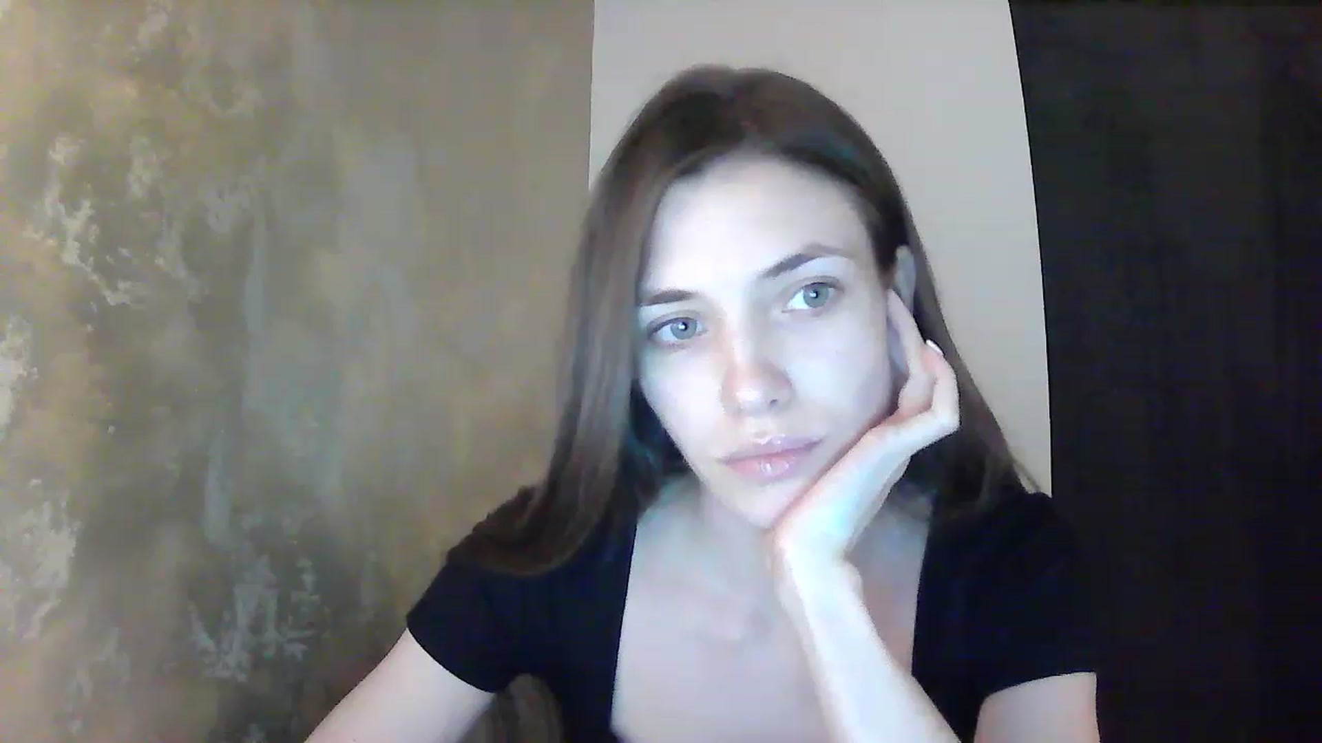 Gallery image thumbnail from GreenKittyy's myfreecams stream on, 12/04/2022, 01:33 image 11 of 20