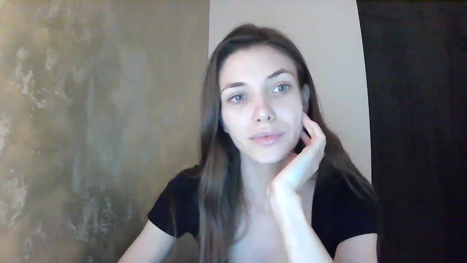 Gallery image thumbnail from GreenKittyy's myfreecams stream on, 12/04/2022, 01:33 image 15 of 20