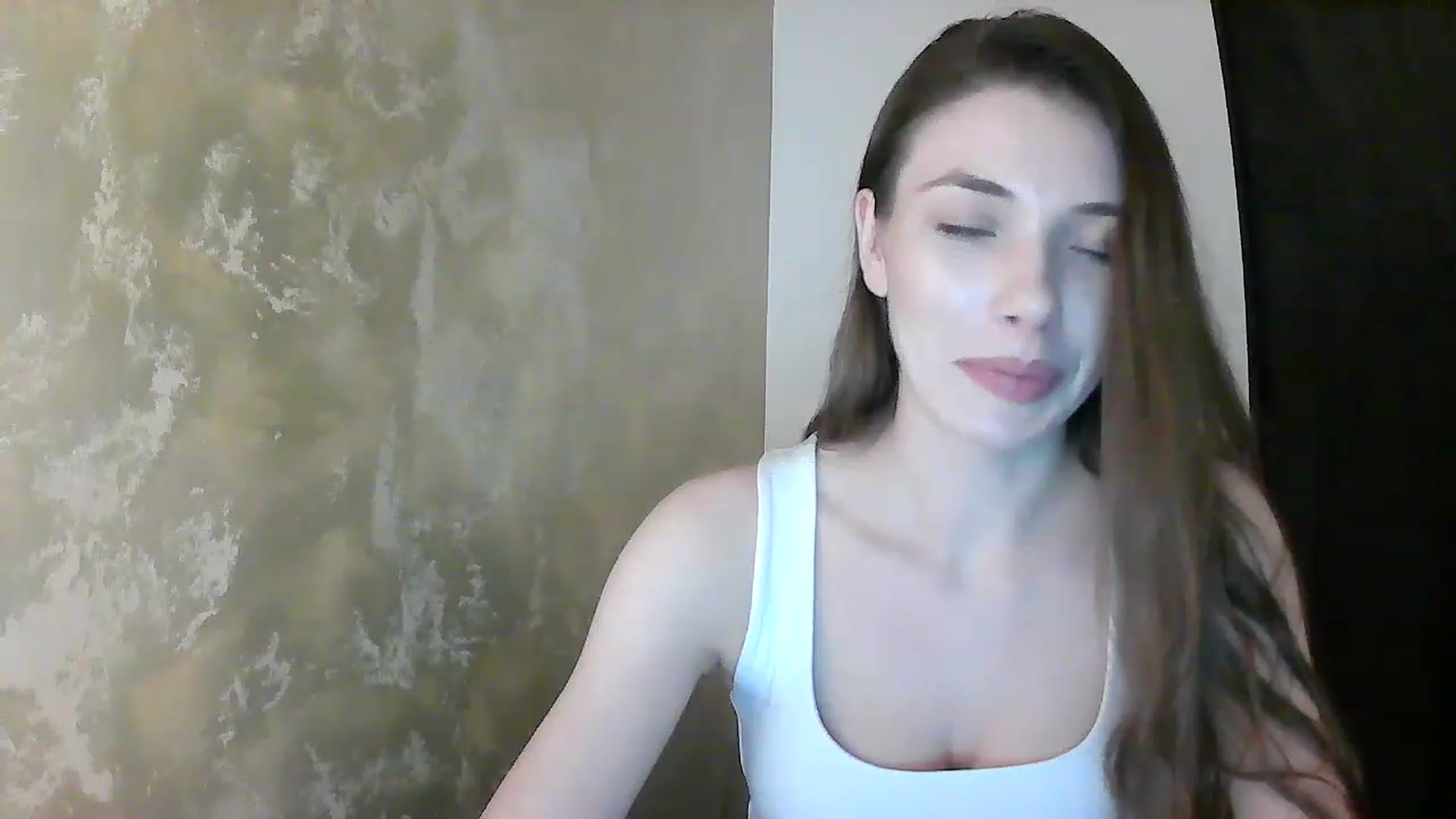 Gallery image thumbnail from GreenKittyy's myfreecams stream on, 12/09/2022, 24:01 image 15 of 20