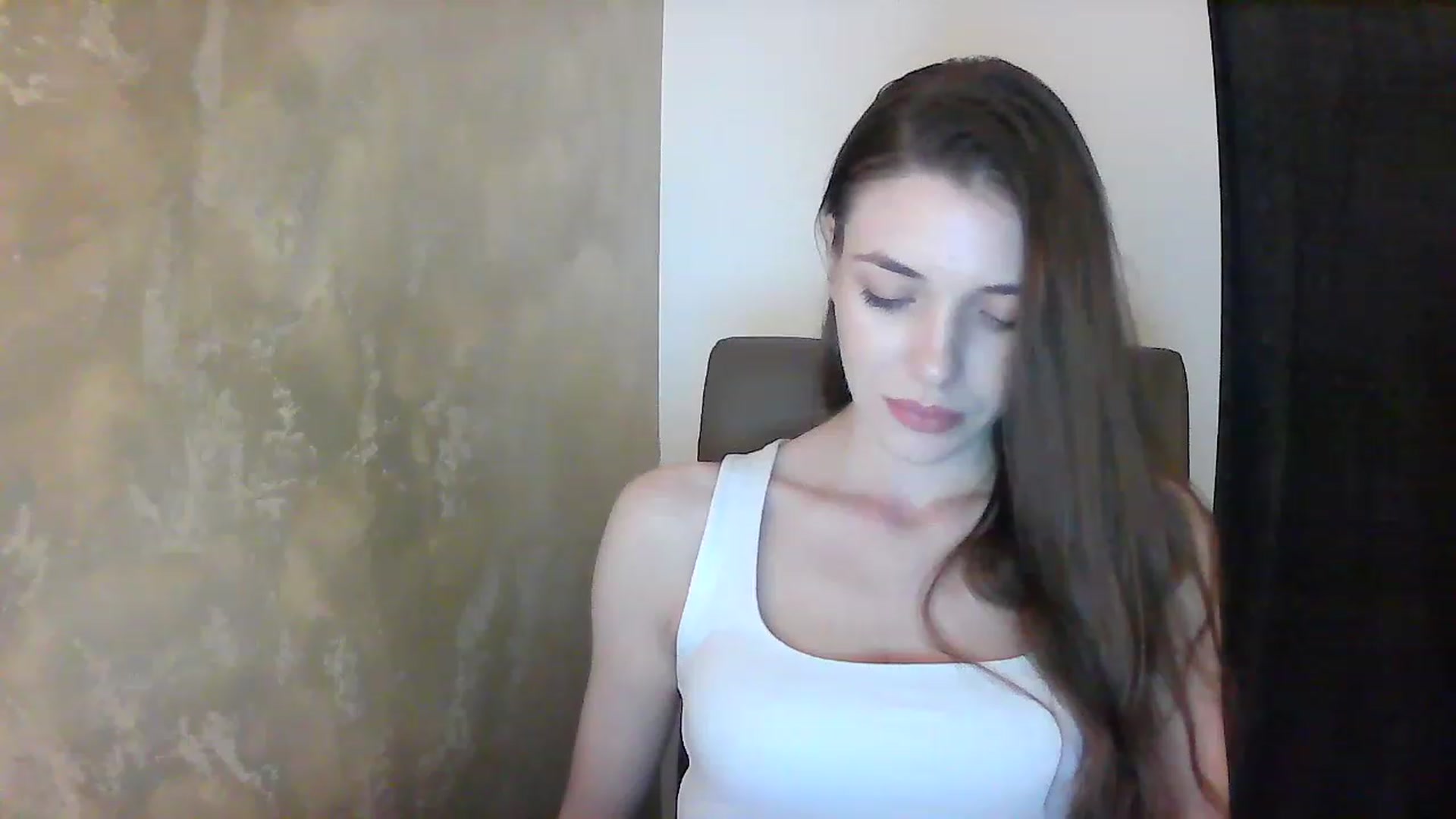 Gallery image thumbnail from GreenKittyy's myfreecams stream on, 12/09/2022, 01:20 image 5 of 20