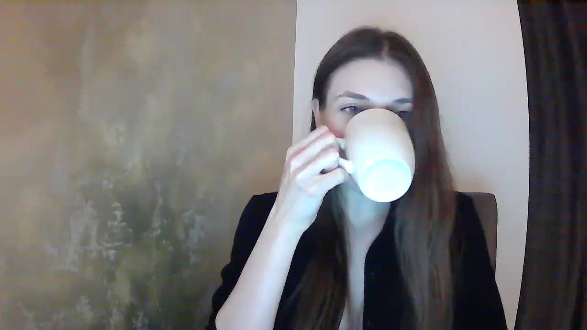 Gallery image thumbnail from GreenKittyy's myfreecams stream on, 12/10/2022, 01:24 image 11 of 20