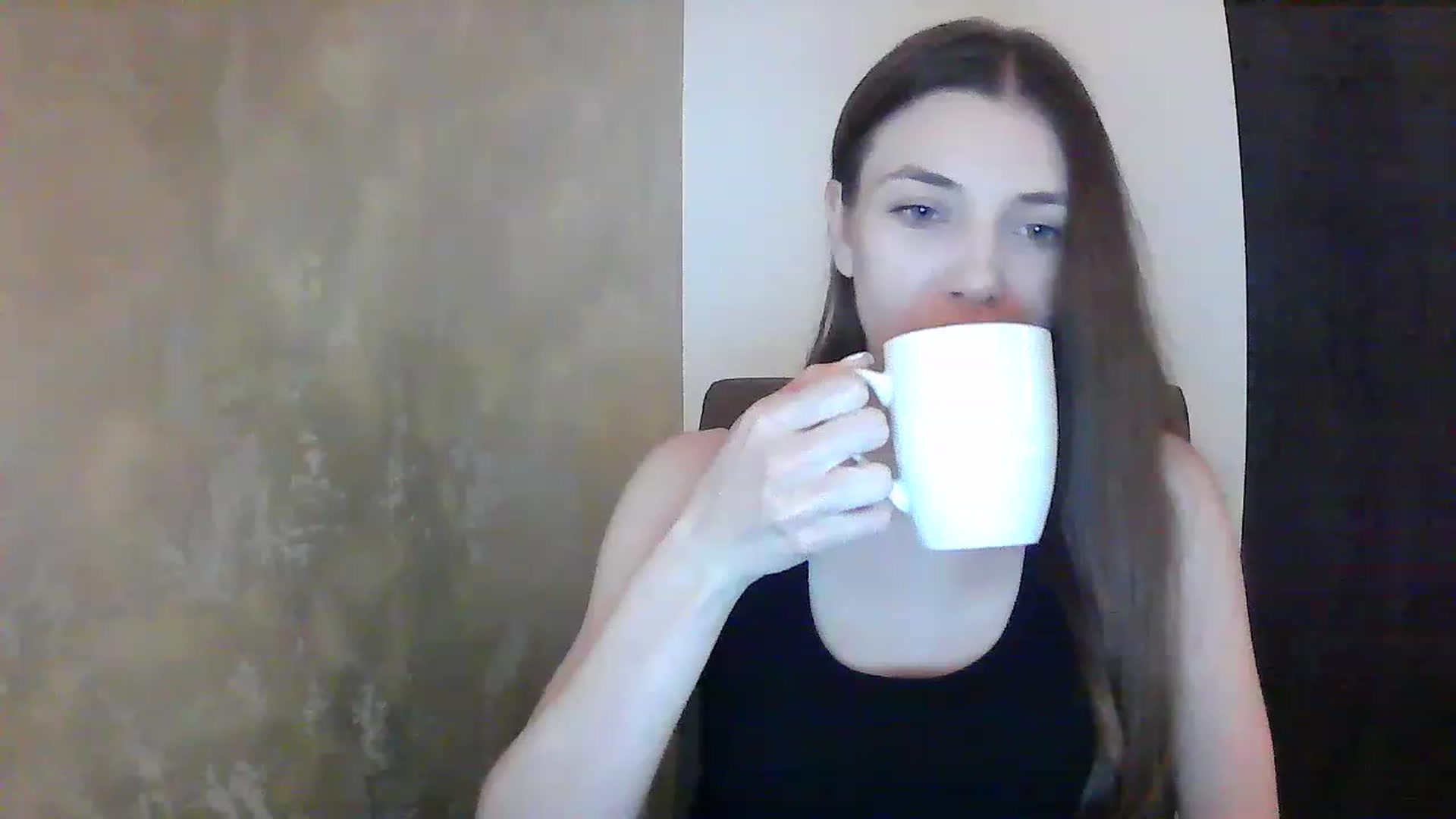 Gallery image thumbnail from GreenKittyy's myfreecams stream on, 12/12/2022, 24:01 image 20 of 20