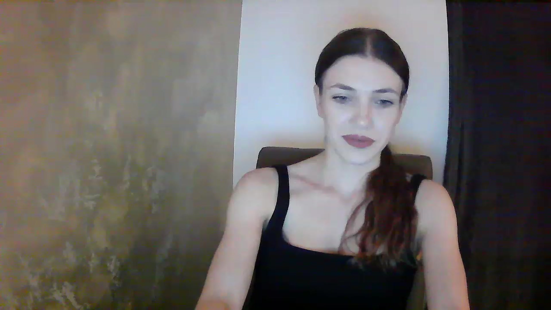 Gallery image thumbnail from GreenKittyy's myfreecams stream on, 12/15/2022, 24:01 image 14 of 20