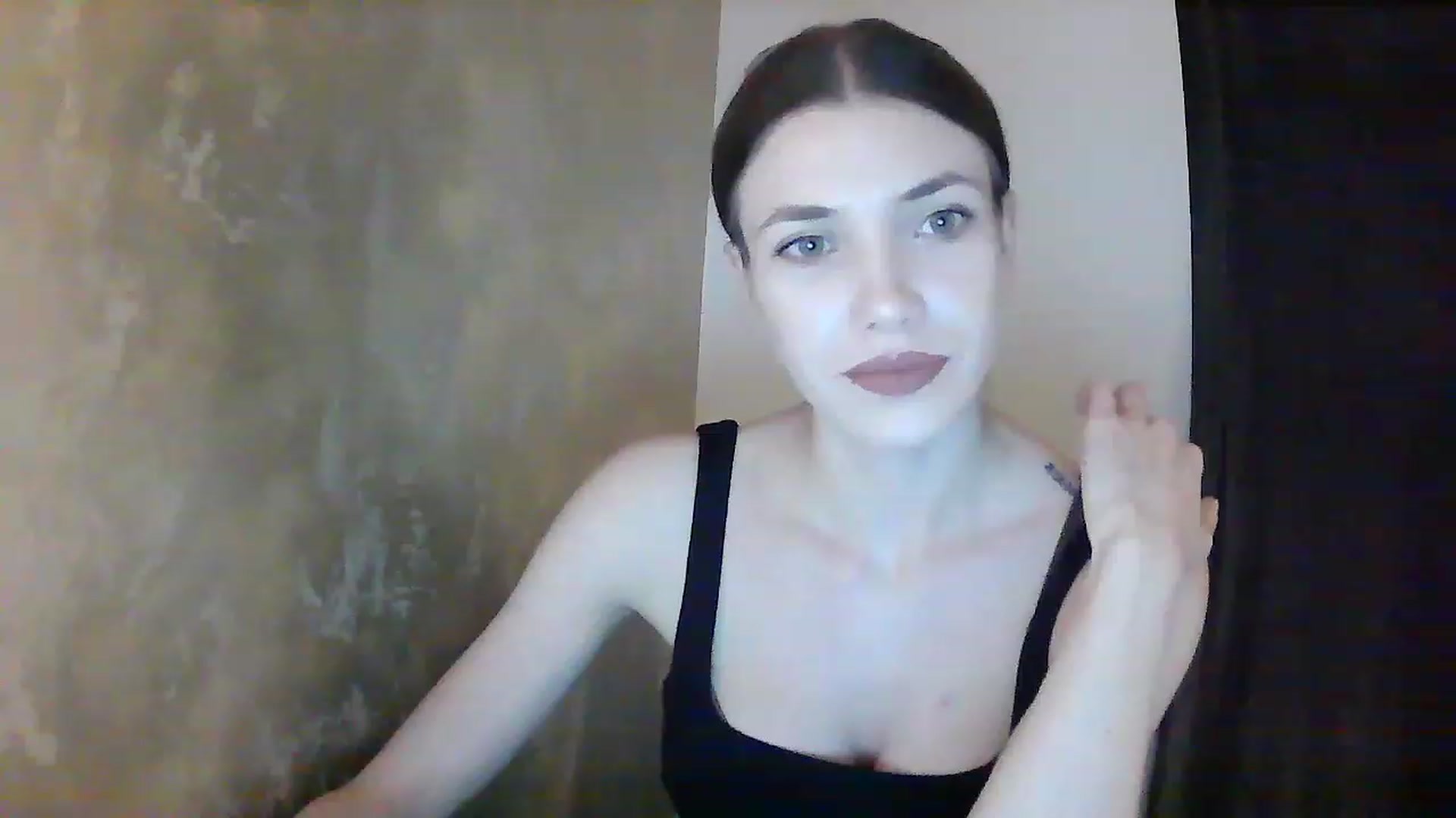 Gallery image thumbnail from GreenKittyy's myfreecams stream on, 12/15/2022, 24:01 image 11 of 20
